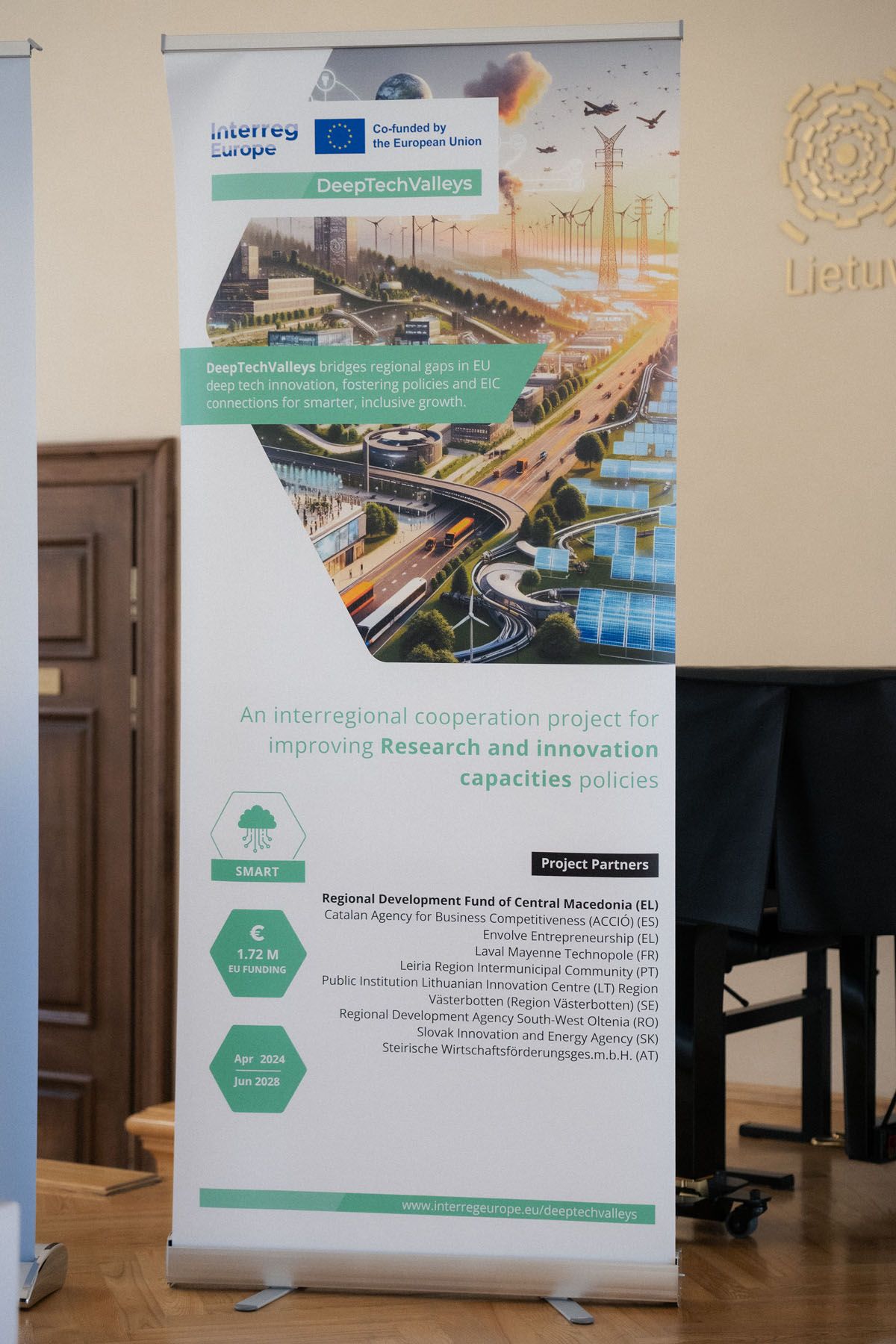DeepTechValleys Interreg Europe roll-up banner describing an interregional cooperation project on research and innovation policies.