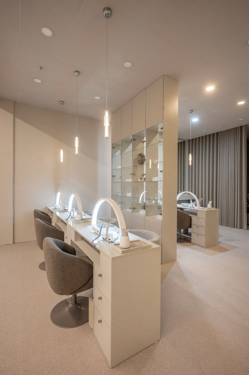 Modern salon mirrors and styling stations