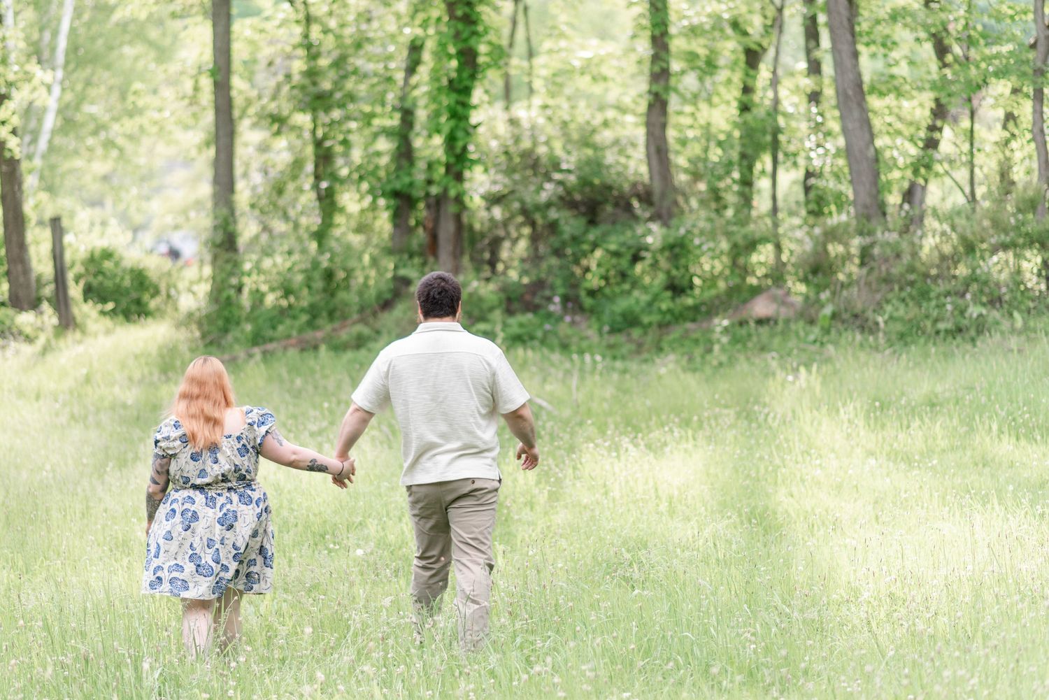 Couple walking together in Johnstown, Pennsylvania