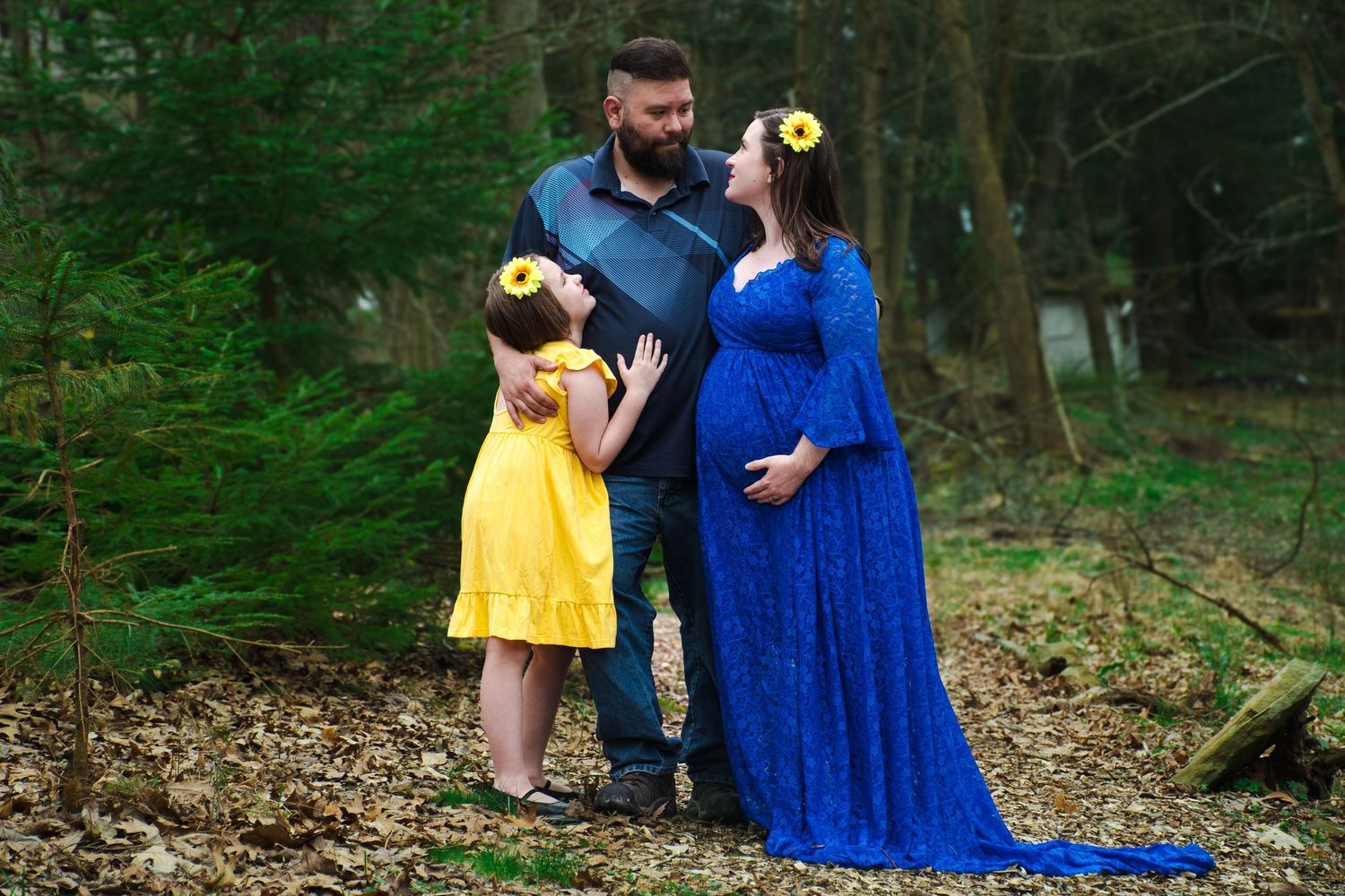 Family maternity photo in Johnstown, Pennsylvania