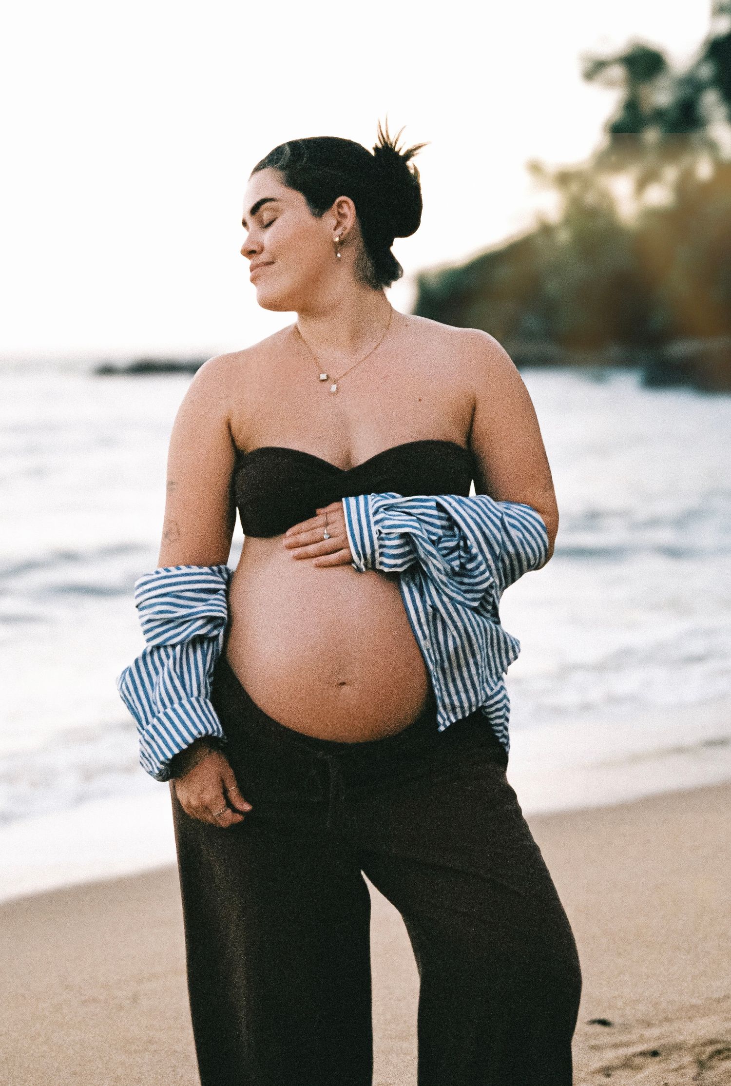 nadine luise wache; documentary style photography, cairns family photographer; analogue photographer; film photographer maternity