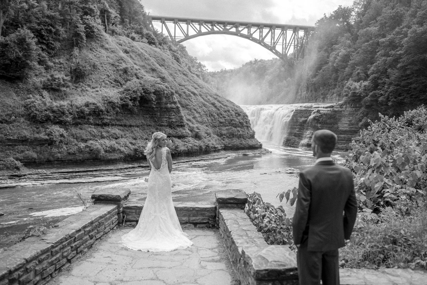 Photos of Kerry and Joel's Letchworth State Park micro-wedding