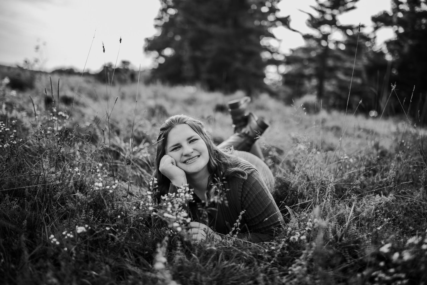 Senior photos in East Aurora, NY at Knox Farm