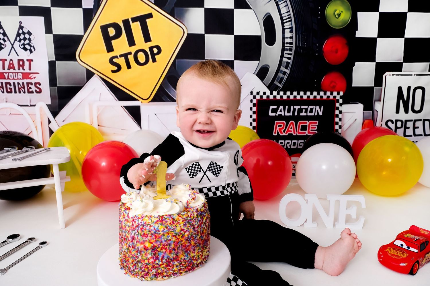 Cake smash photography. racing car theme
