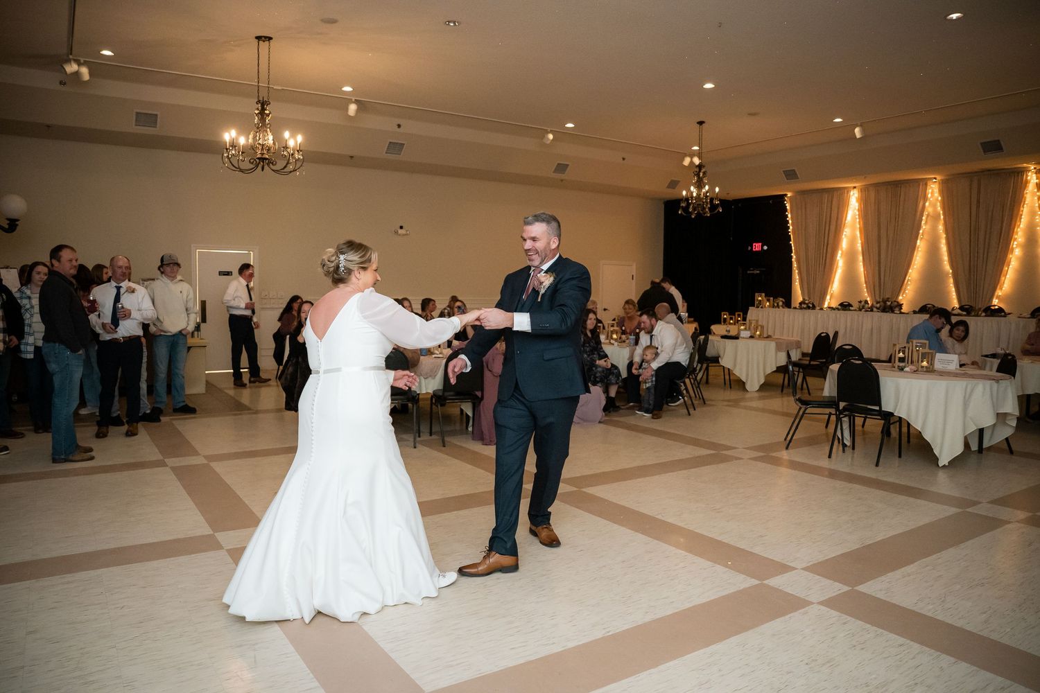 Wedding Photos at Northern Lights Ballroom and Banquet Center Milaca MN