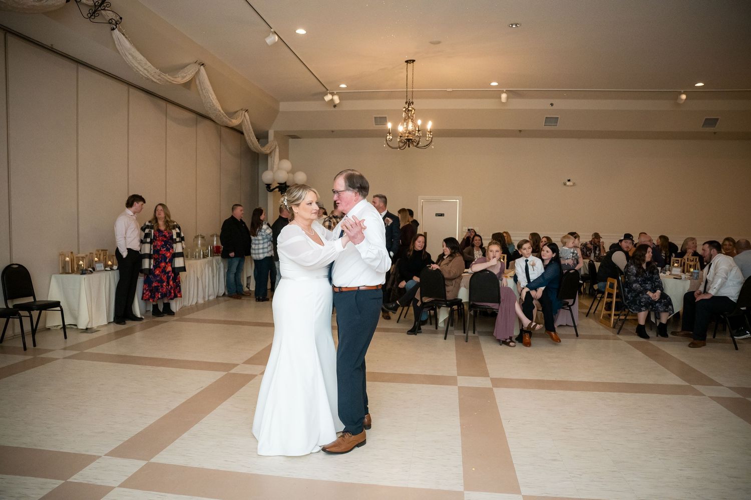 Wedding Photos at Northern Lights Ballroom and Banquet Center Milaca MN