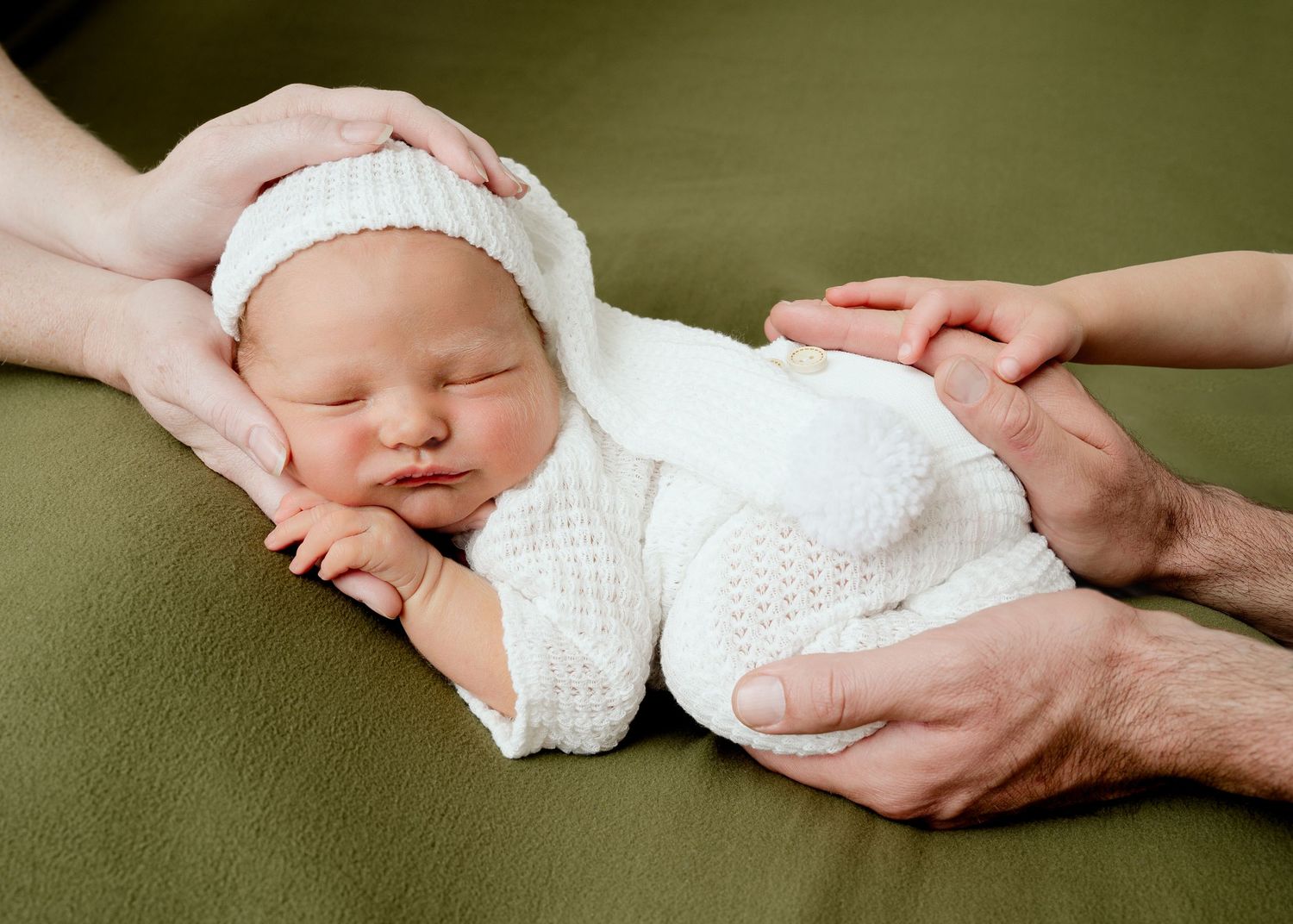 Pregnancy & Newborn FAQs for First Time Moms - A helpful blog post by Nicole Hollenkamp Portrait Studio, LLC. Located in Central Minnesota.
