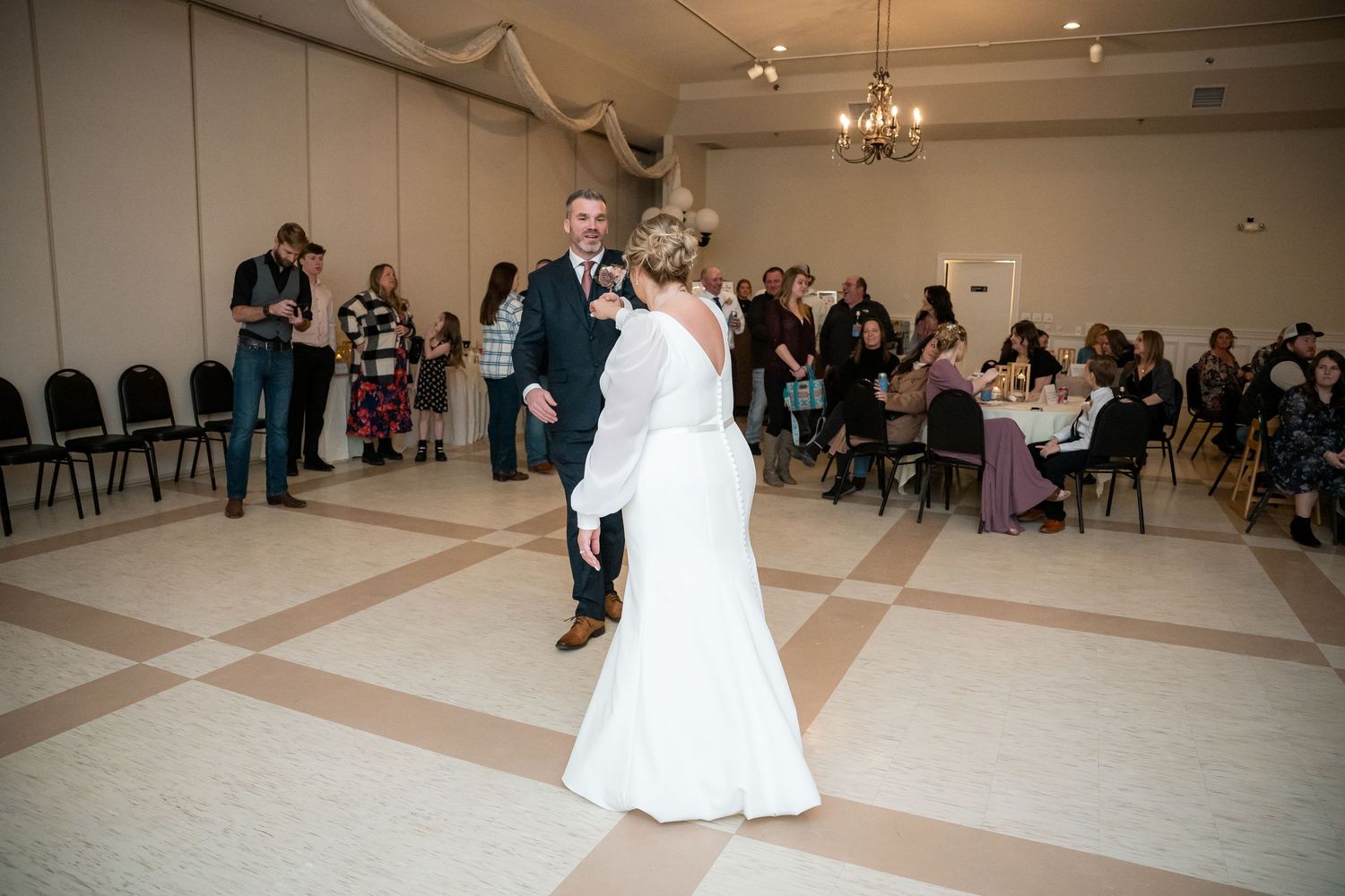 Wedding Photos at Northern Lights Ballroom and Banquet Center Milaca MN