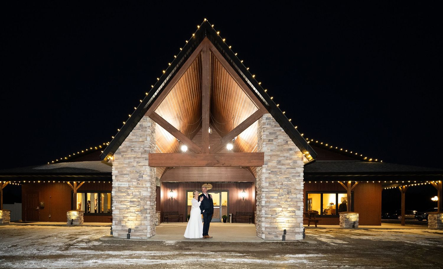 Wedding Photos at Northern Lights Ballroom and Banquet Center Milaca MN