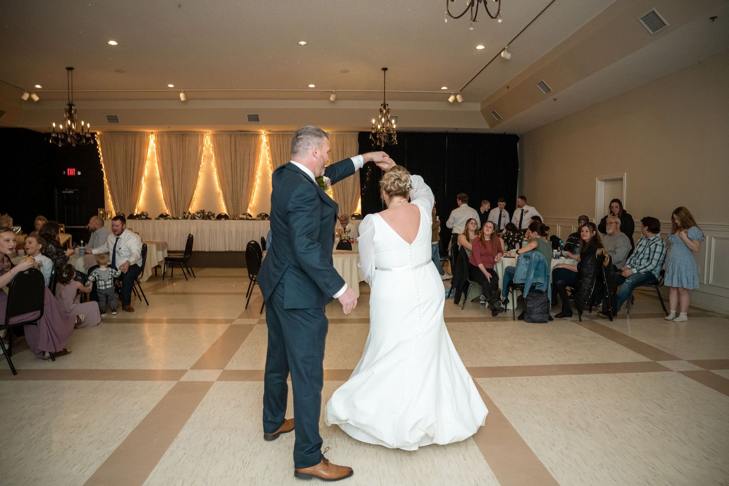 Wedding Photos at Northern Lights Ballroom and Banquet Center Milaca MN