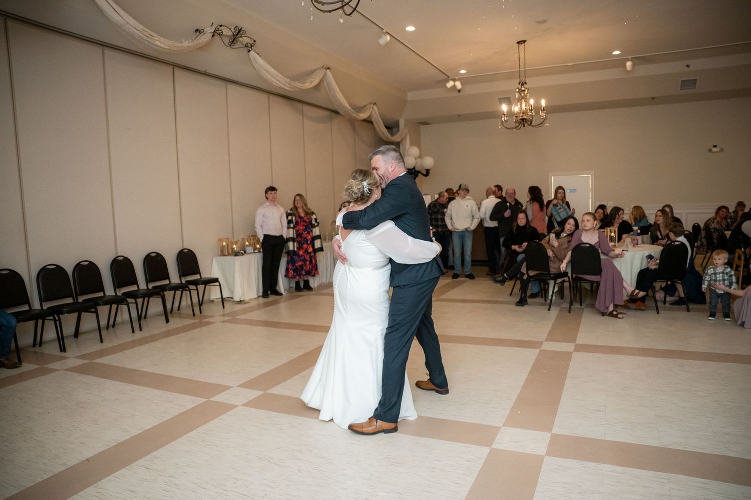 Wedding Photos at Northern Lights Ballroom and Banquet Center Milaca MN