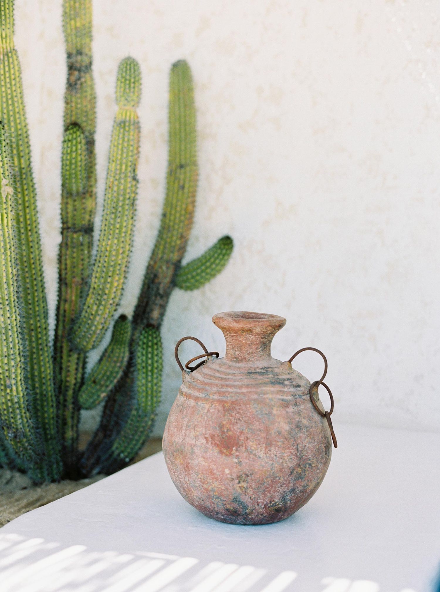 Open the door to vibrant celebrations in Mexico and the U.S. Our wedding gallery captures the joyous moments and cultura