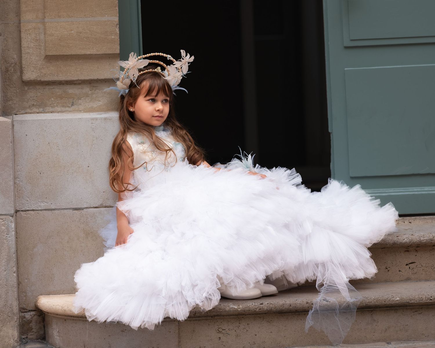 Flower girl (demoiselle d'honneur) photographiée avec un appareil Fuji GFX moyen-format numérique