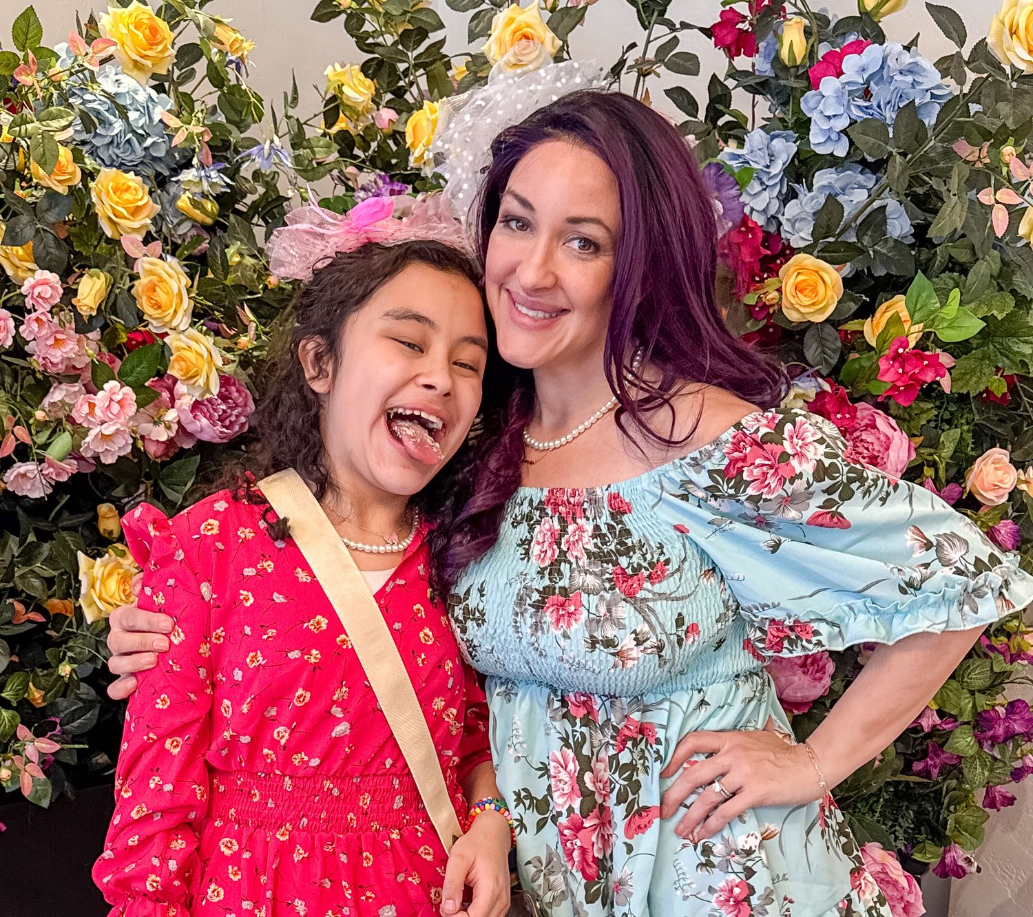 Okay THIS is the energy right here 😍🌸
Pretty, playful, and full of personality—because the best photos aren’t perfect… they’re real. 💕