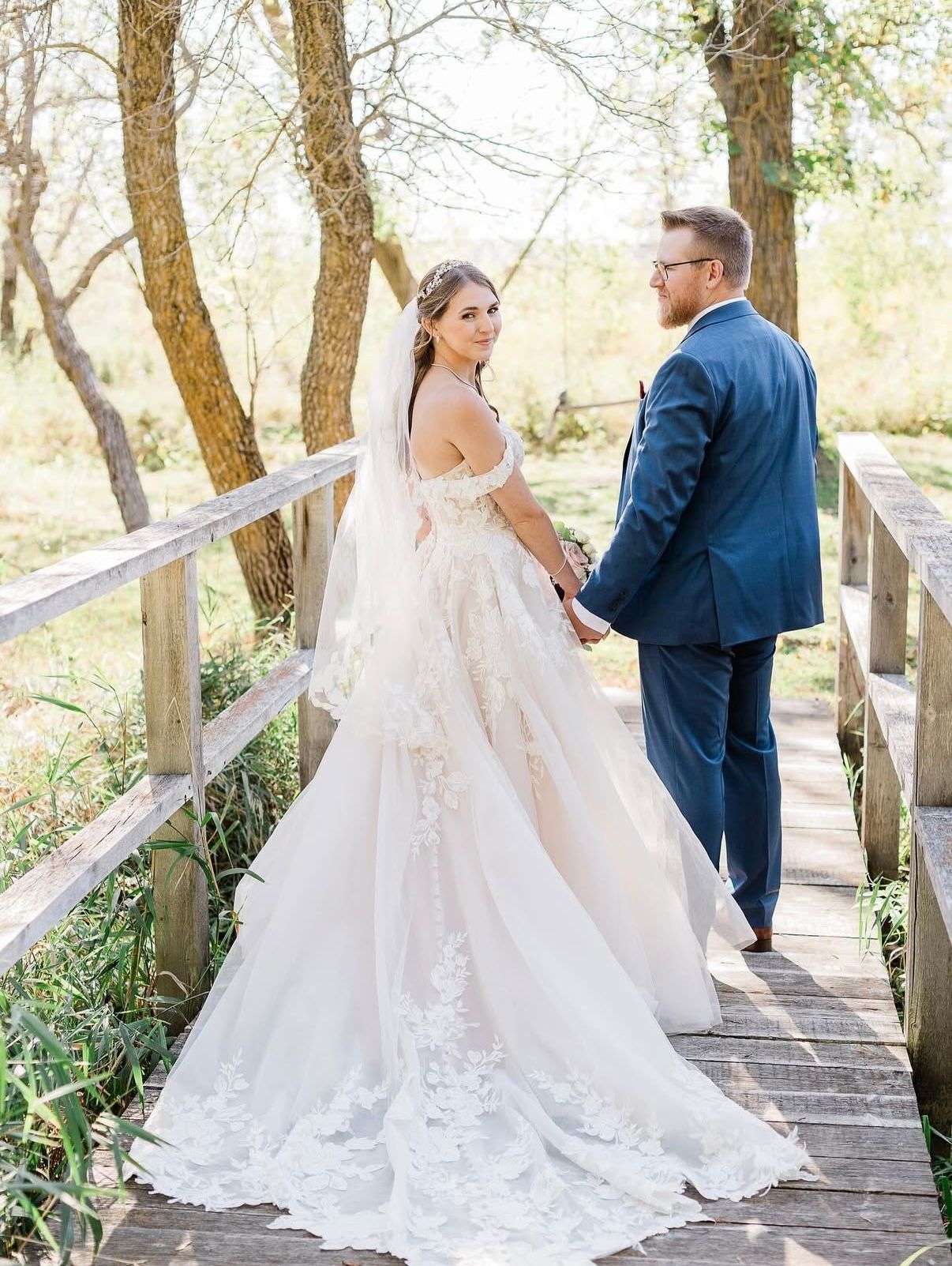 Romantic wedding makeup by Natalia MUA for outdoor ceremony in Winnipeg, soft glam bridal look.
