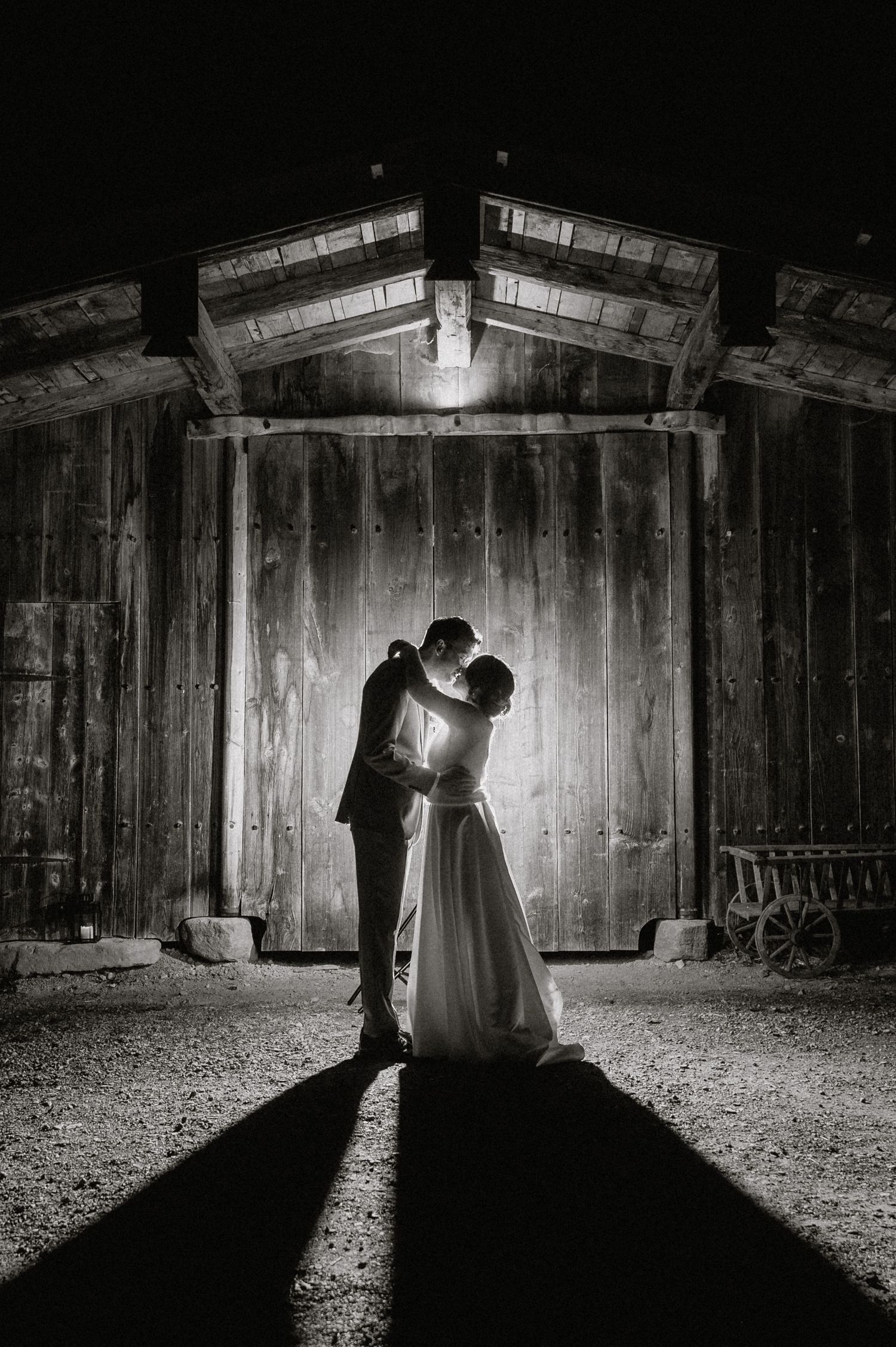 Authentische Hochzeitsmomente voller Emotionen – zeitlose Bilder in Farbe und Schwarzweiß, die eure Liebe einfangen.