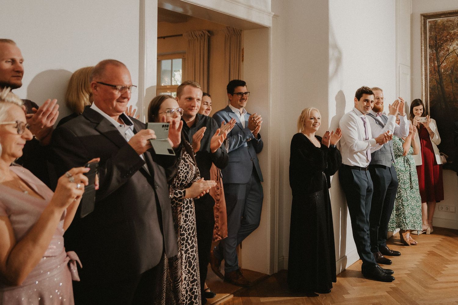 Authentische Hochzeitsmomente von Paaren in Bad Hölz, Schliersee & Tegernsee – zeitlose Bilder in Farbe und Schwarzweiß.