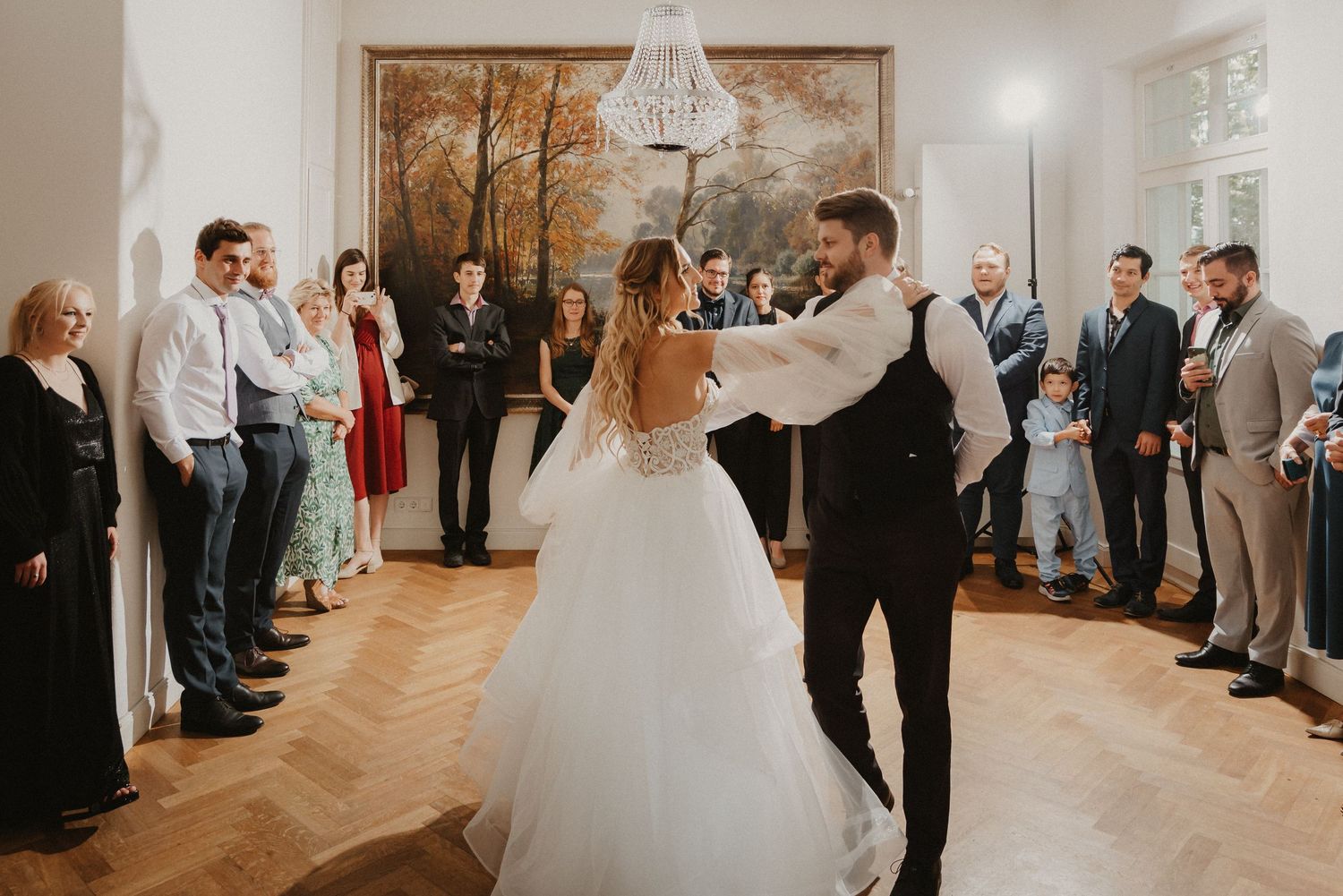 Authentische Hochzeitsmomente von Paaren in Bad Hölz, Schliersee & Tegernsee – zeitlose Bilder in Farbe und Schwarzweiß.