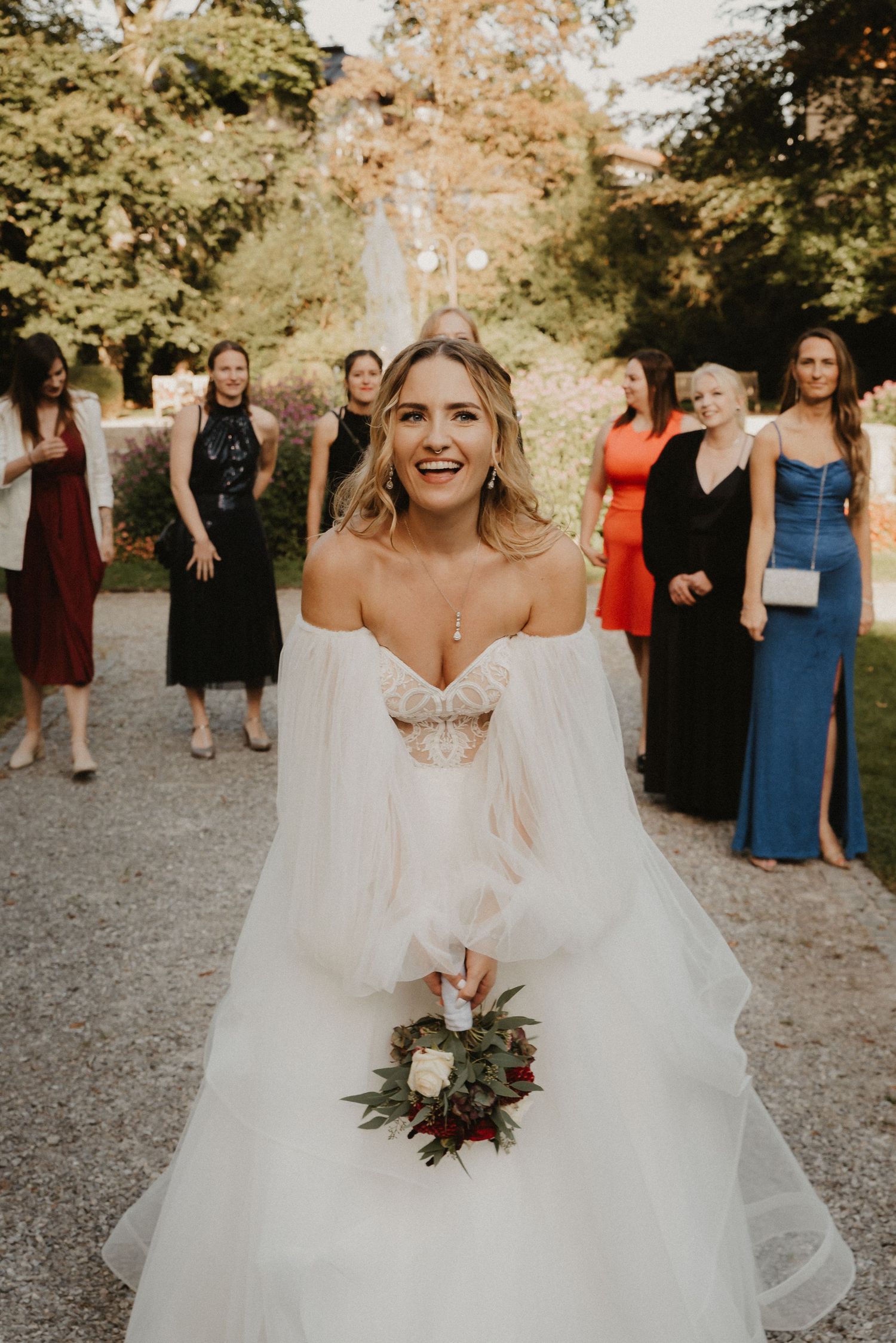 Authentische Hochzeitsmomente von Paaren in Bad Hölz, Schliersee & Tegernsee – zeitlose Bilder in Farbe und Schwarzweiß.