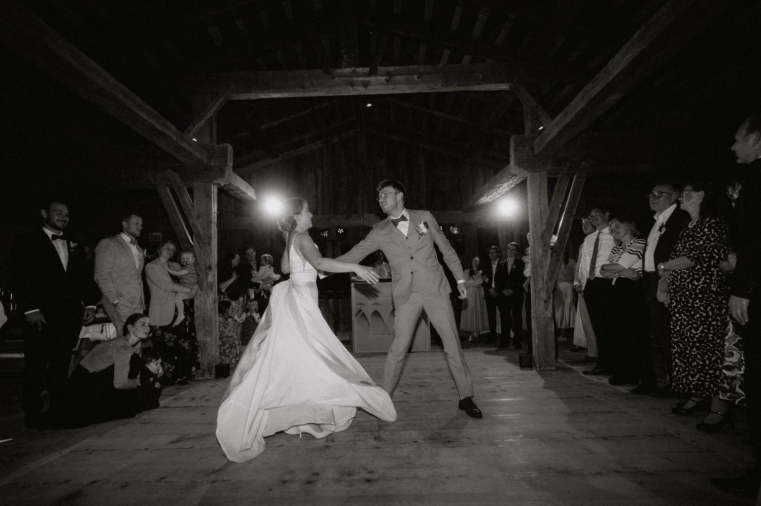 Authentische Hochzeitsmomente von Paaren in Bad Hölz, Schliersee & Tegernsee – zeitlose Bilder in Farbe und Schwarzweiß.