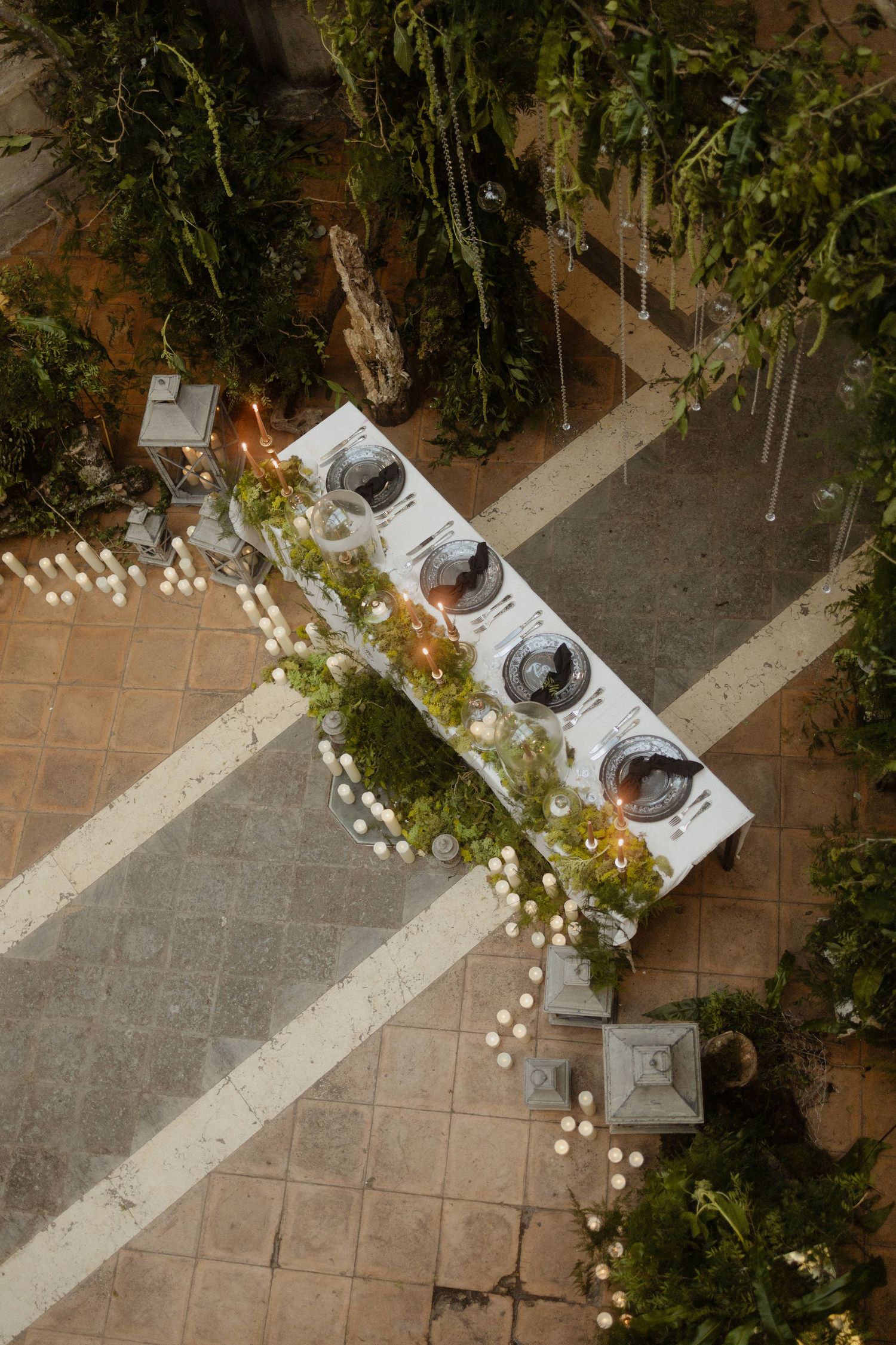 À la folie mag - Mariage à soie - décor de table de mariage -  Bloom Wildly Photo