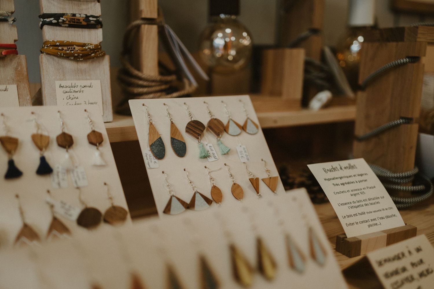 Rosaé bois - Bijoux en bois, création artisanales et ventes