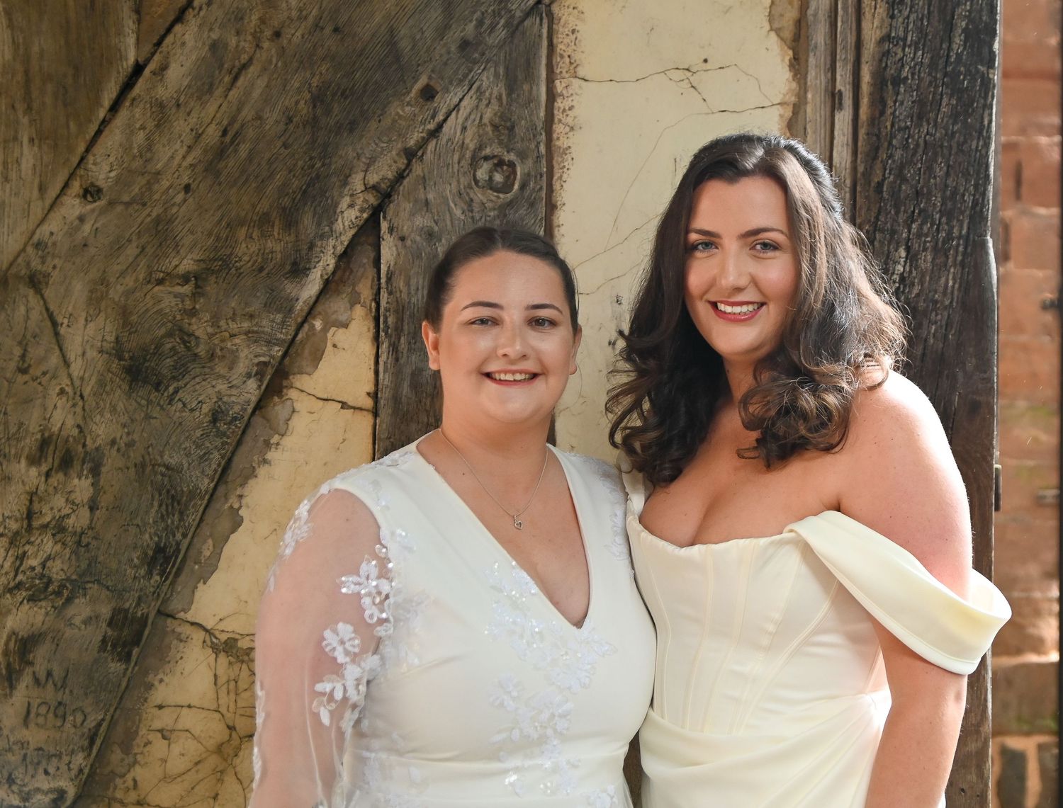 LQBTQ+ wedding. Tudor Rose Photography. Coventry. Warwickshire. Lesbian wedding.