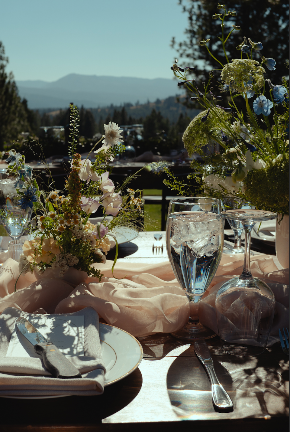 tablescape tahoe wedding