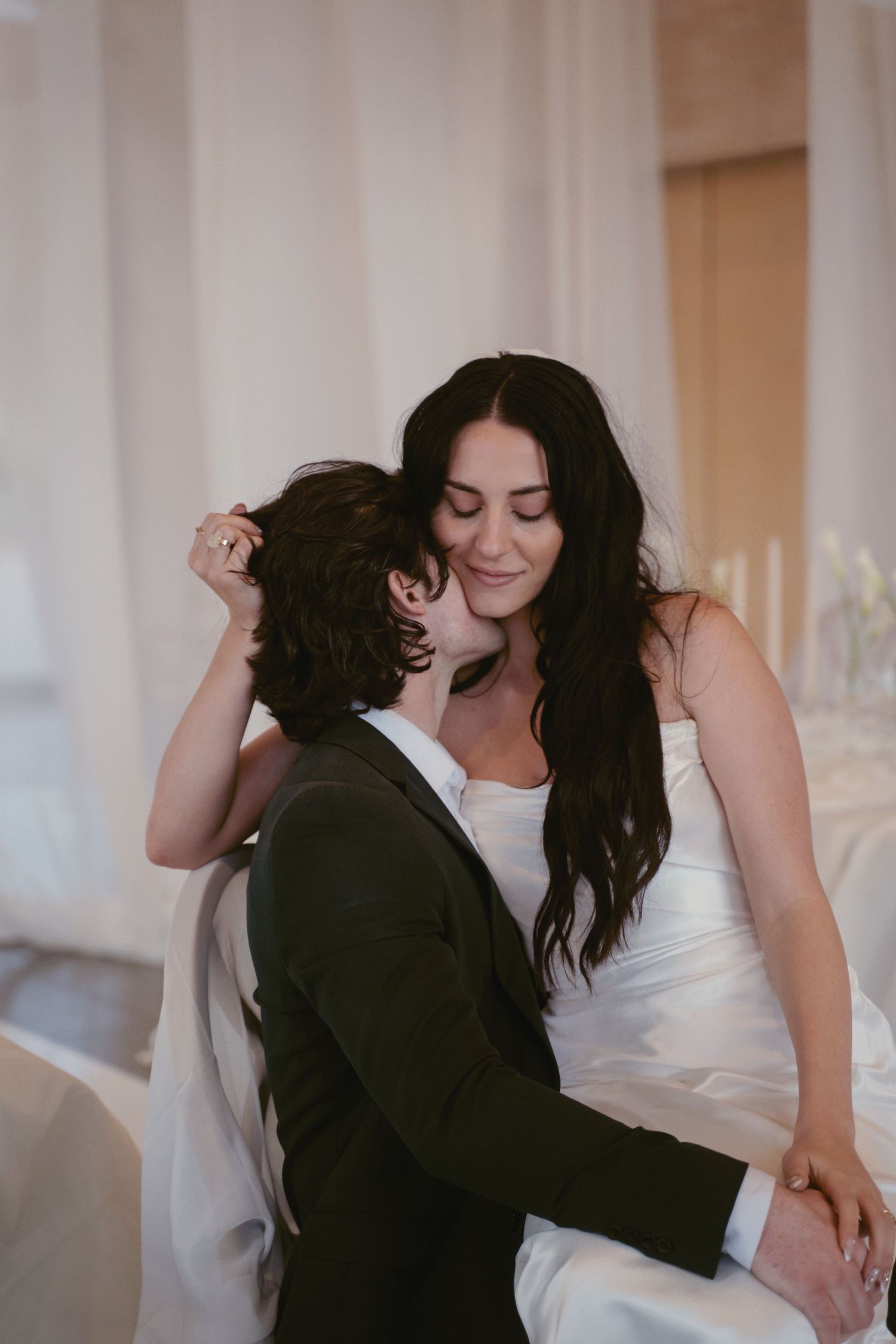 couple intimate wedding chappel