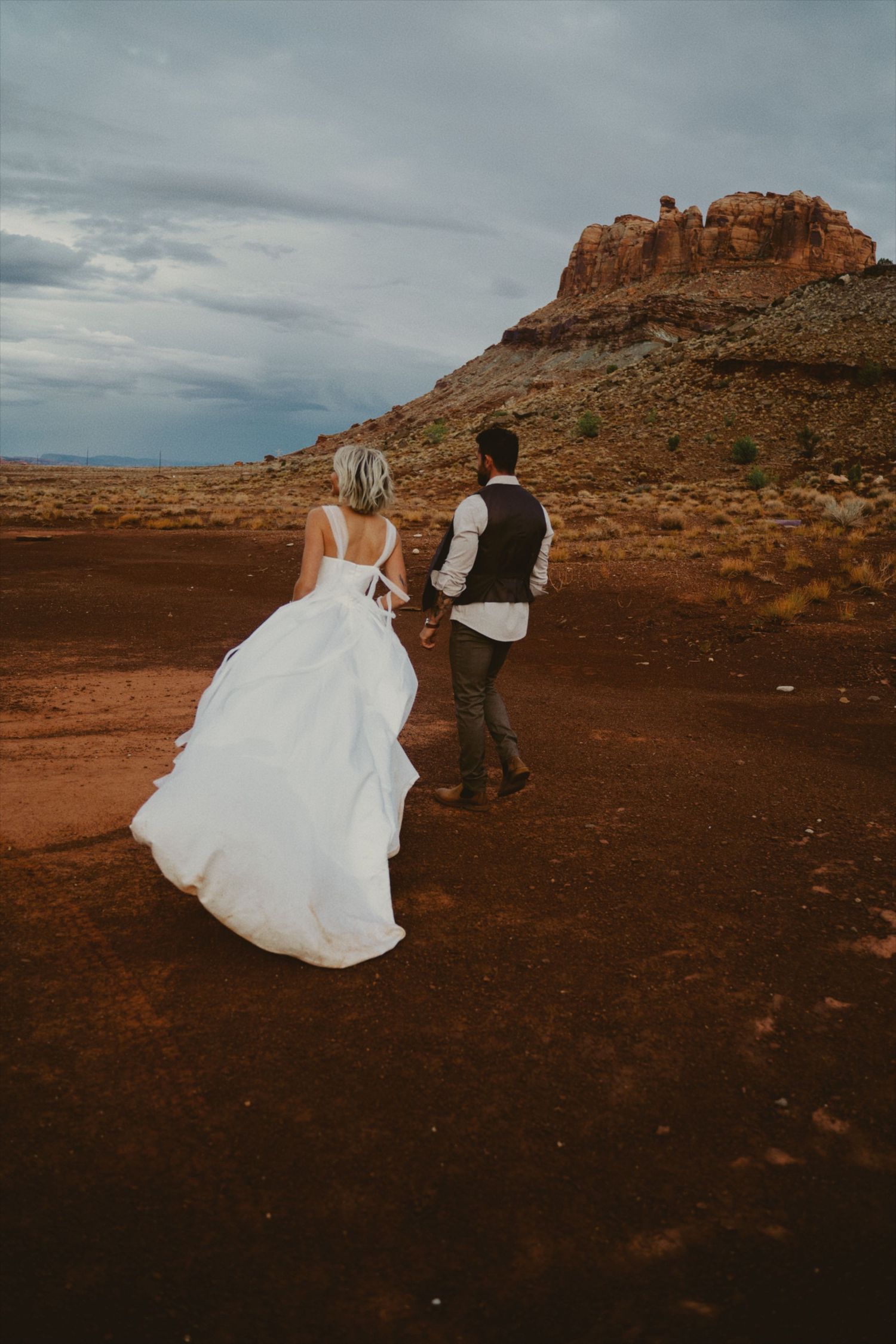 couple in moab utah engagement wedding elopement