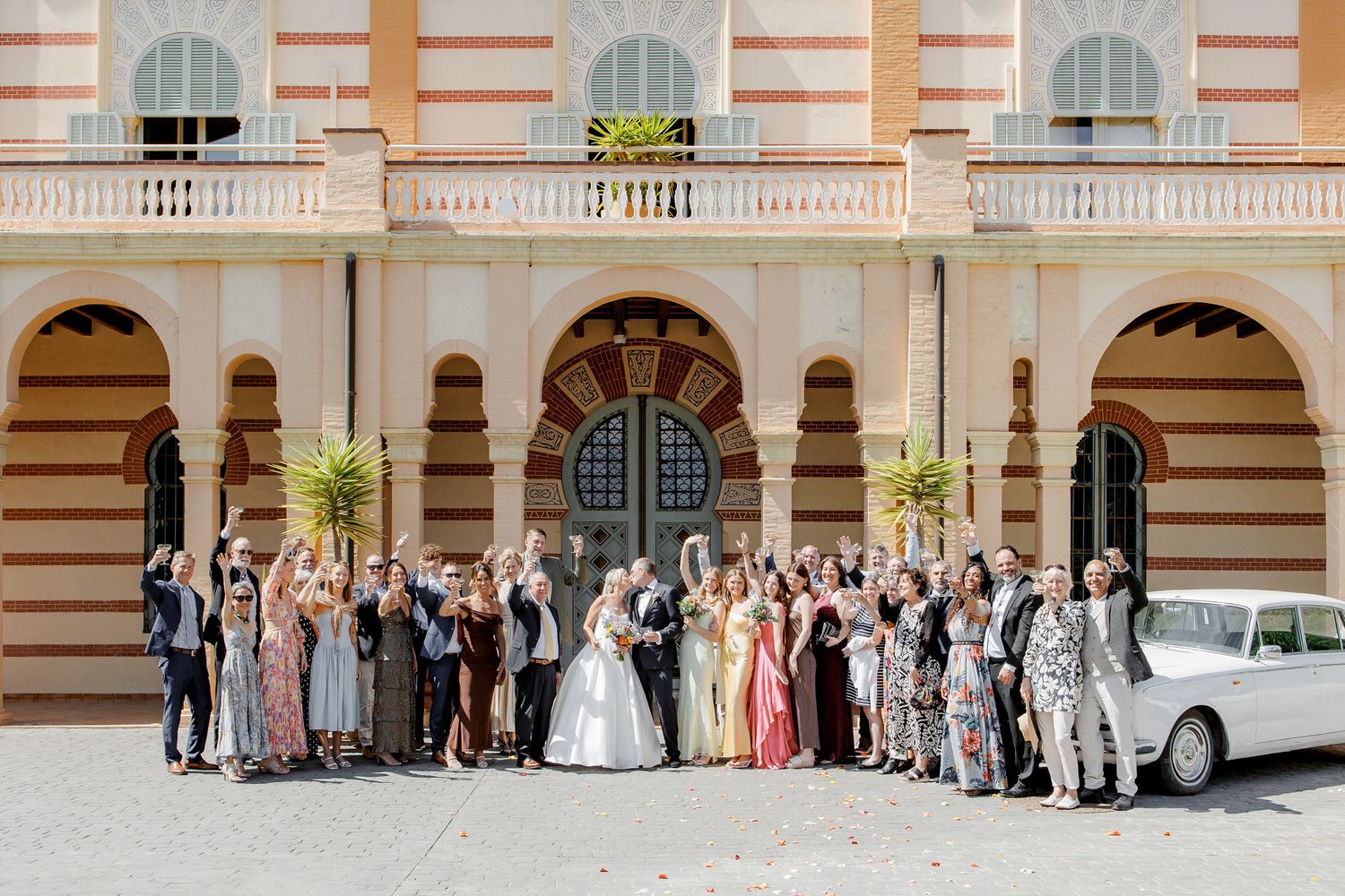 Group portrait of all the guests at a luxury Barcelona wedding venue