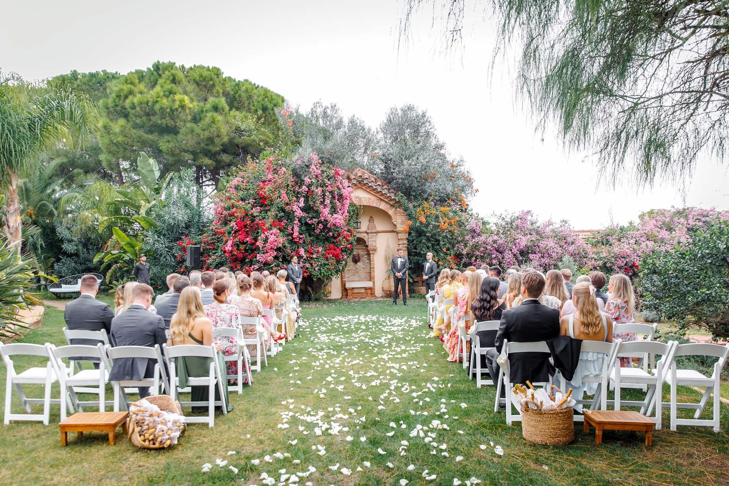 Outdoor wedding ceremony at Gran Villa Rosa, Barcelona