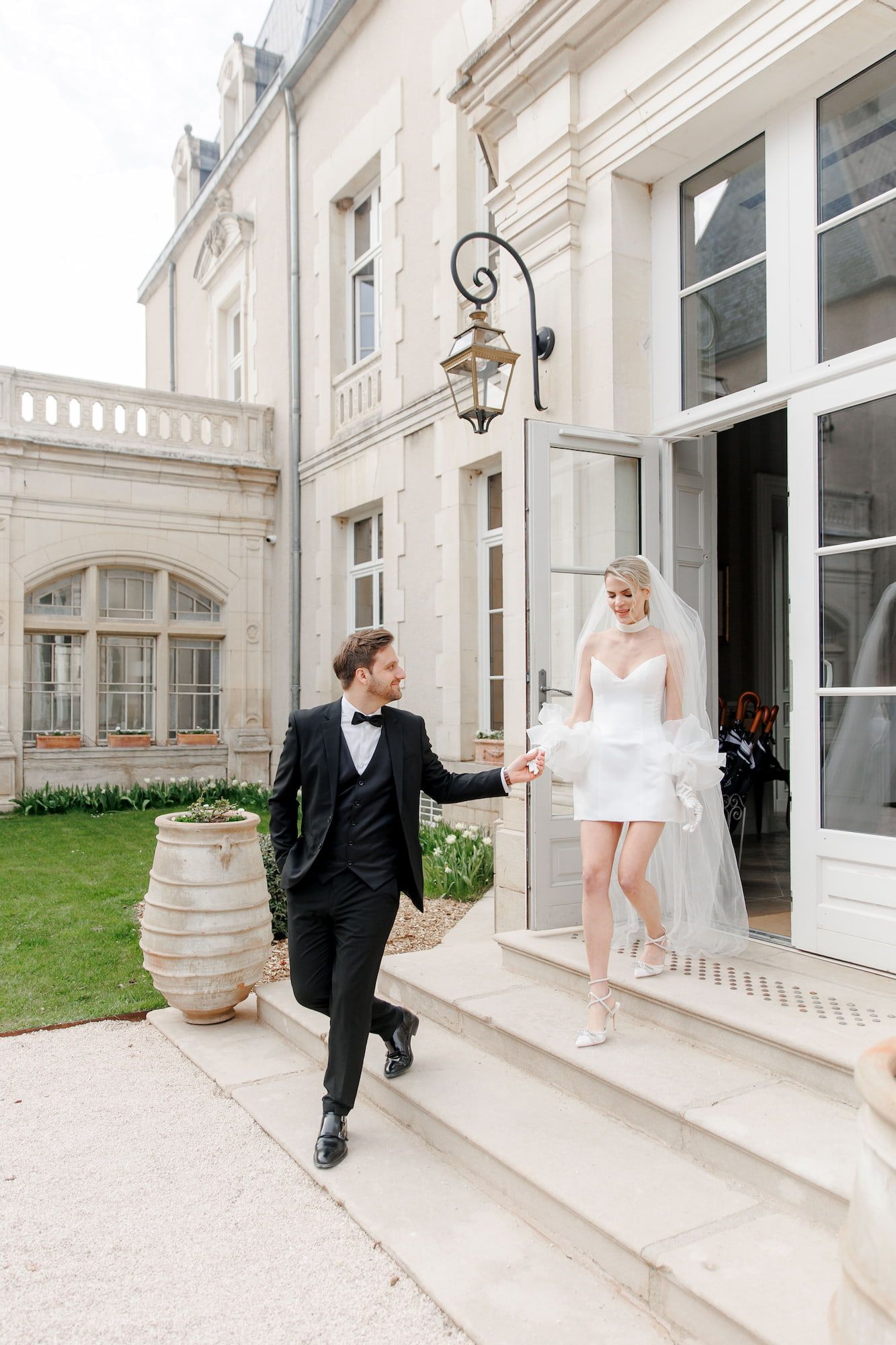 A wedding venue in France with a breathtaking scenic view, perfect for capturing stunning photos during the celebration.