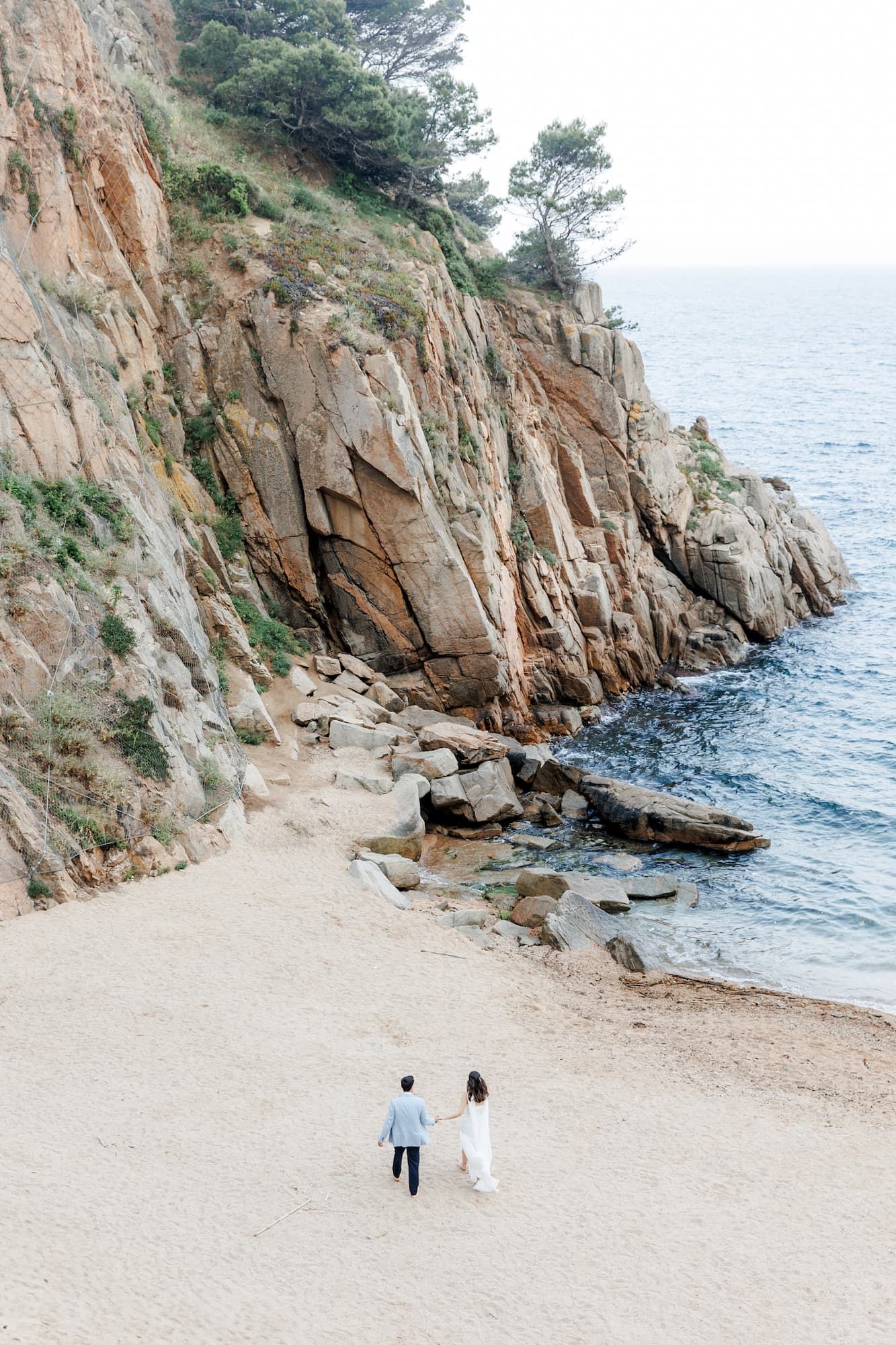 Panoramic photo of a couple having their elopement shooting in Spain