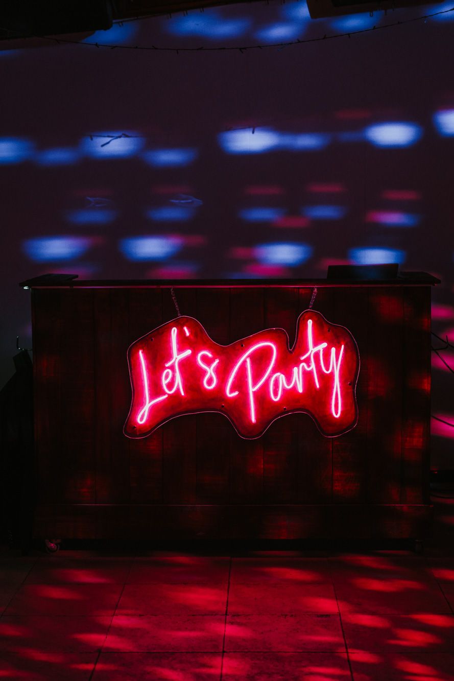 Red neon 