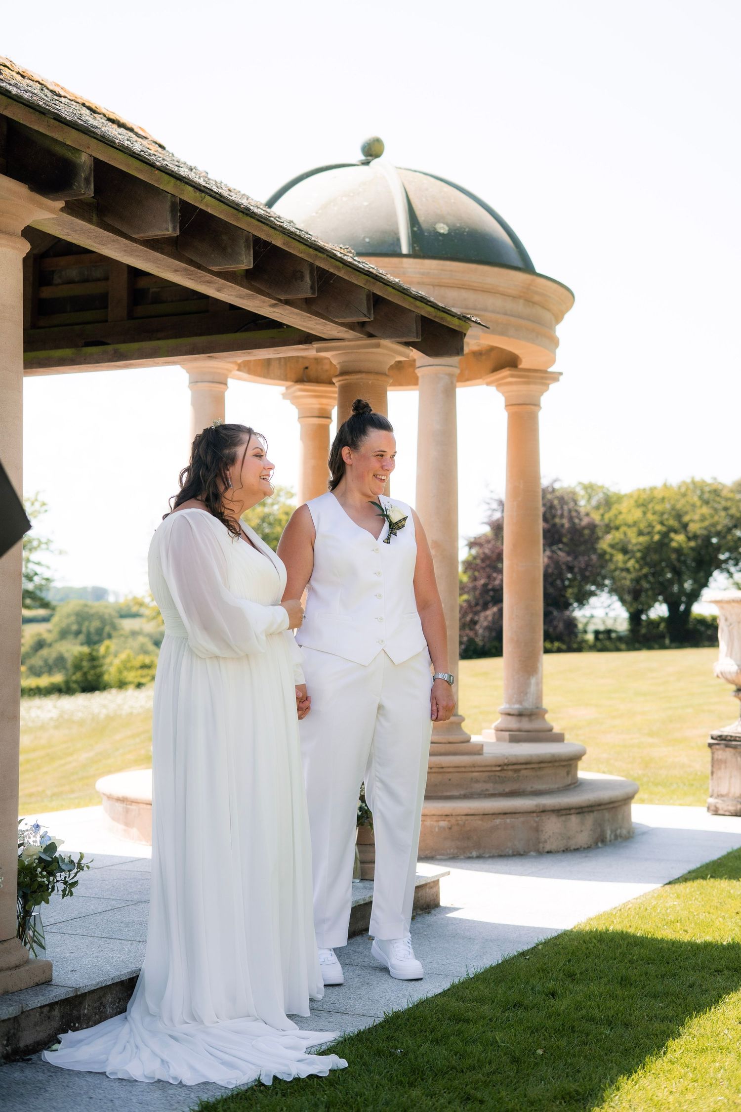 WLW wedding in Cornwall, captured by a lesbian photographer