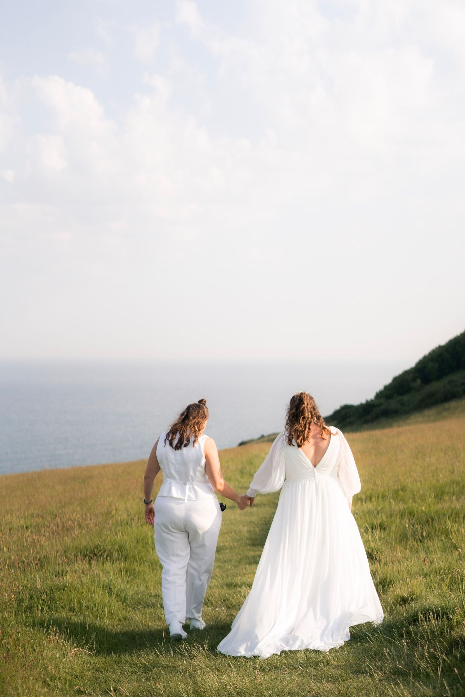Lesbian wedding photographer capturing wlw wedding portraits