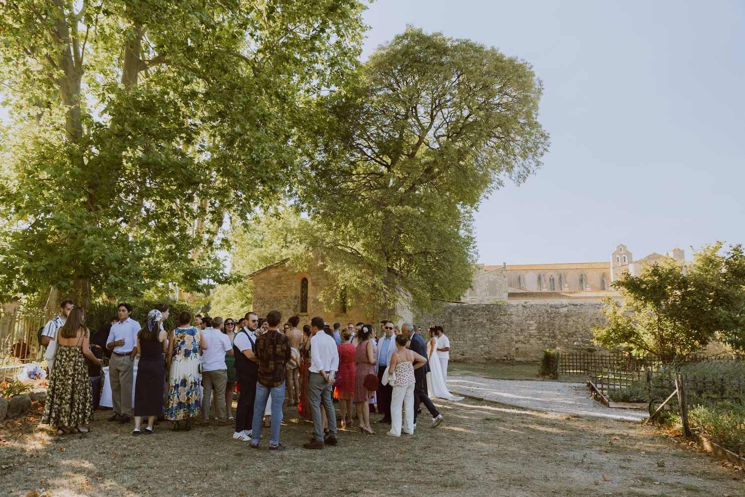 Mariage dans l'Abbaye de Valmagne. Photo par Alice Enrico, photographe Mariage à Montpellier.