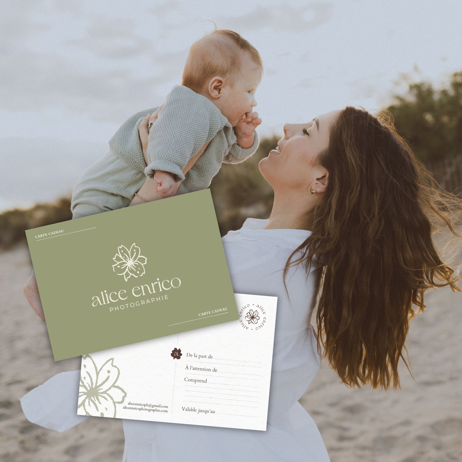 Visuel de la carte cadeau pour une séance photo personnalisé qui propose Alice Enrico Photographie.