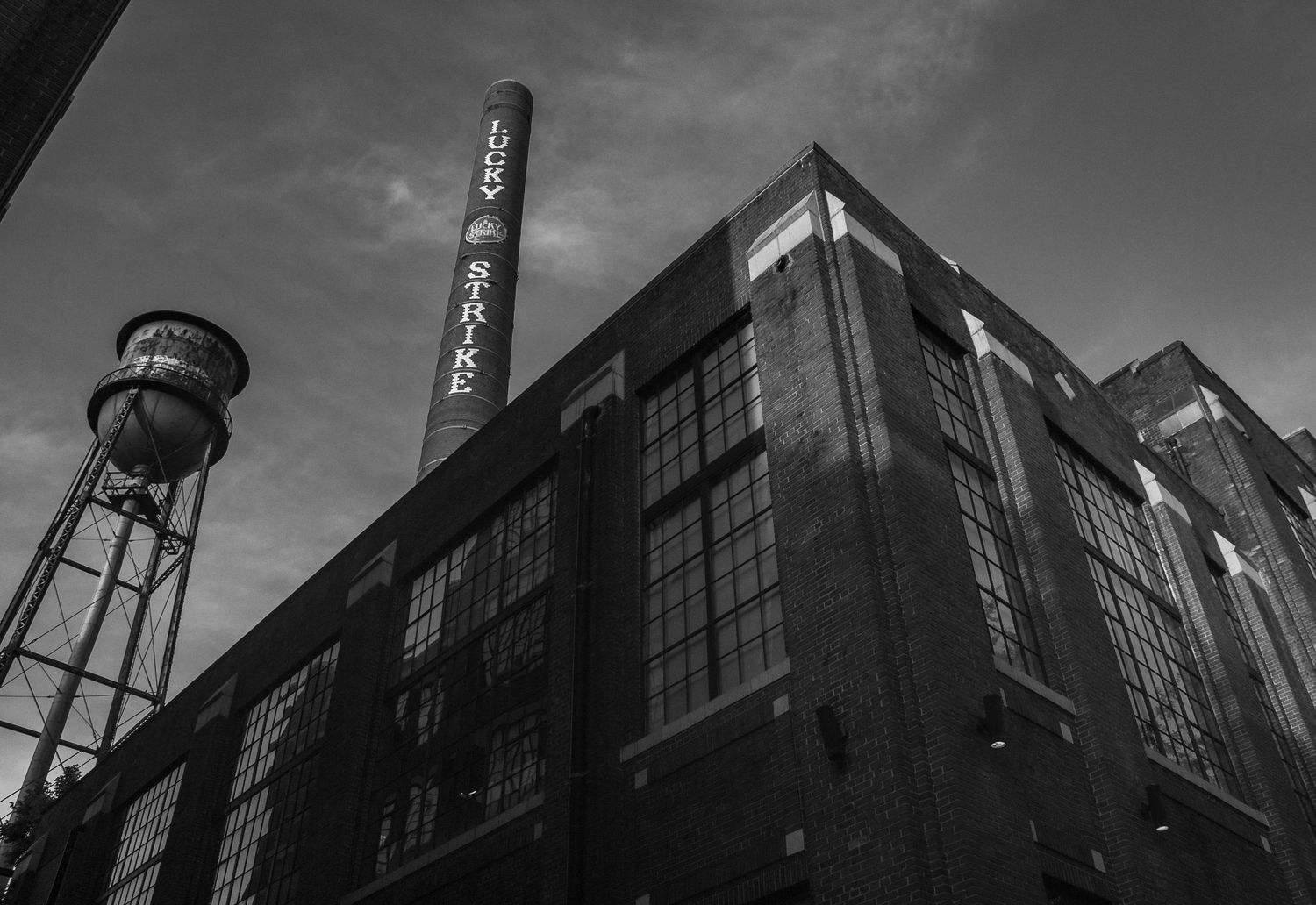 Richmond Shockoe bottom building with Lucky Strike chimney | Bijou-Marie d'Image | Richmond VA Photography