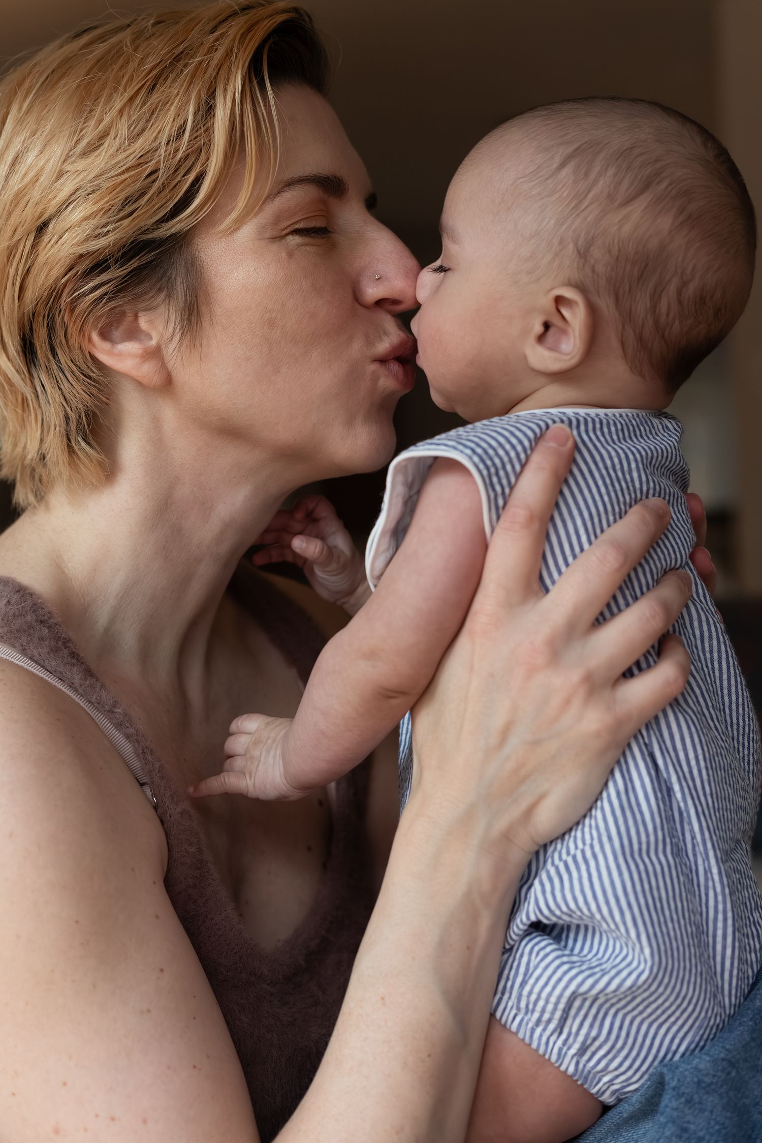 Mother kisses her newborn on the nose | Bijou-Marie d'Image | Richmond VA Photography