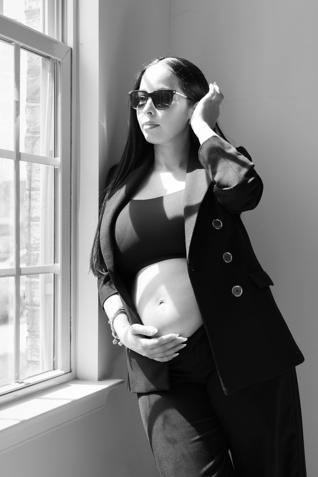 Black and white motherhood portrait with soft light | Bijou-Marie d'Image | Richmond VA Photography