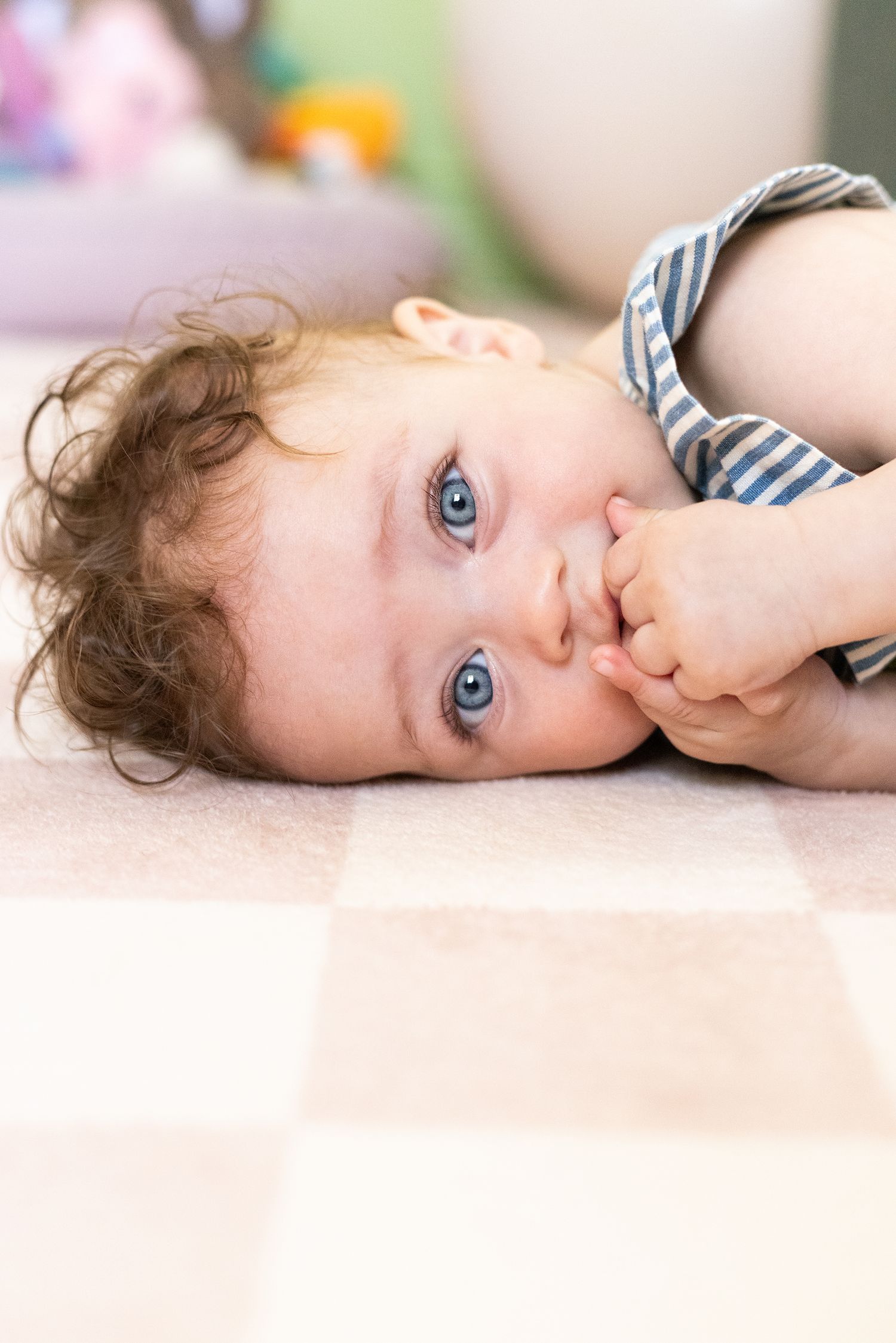Baby sucking on her hands | Bijou-Marie d'Image | Richmond VA Photography