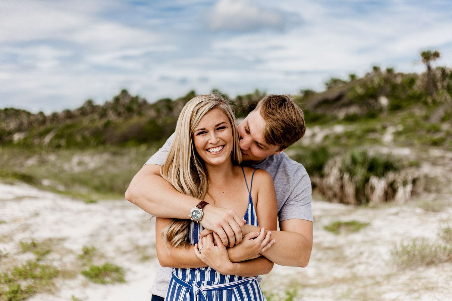 Colorado couples photographer documenting authentic engagement and lifestyle moments in natural outdoor scenery.