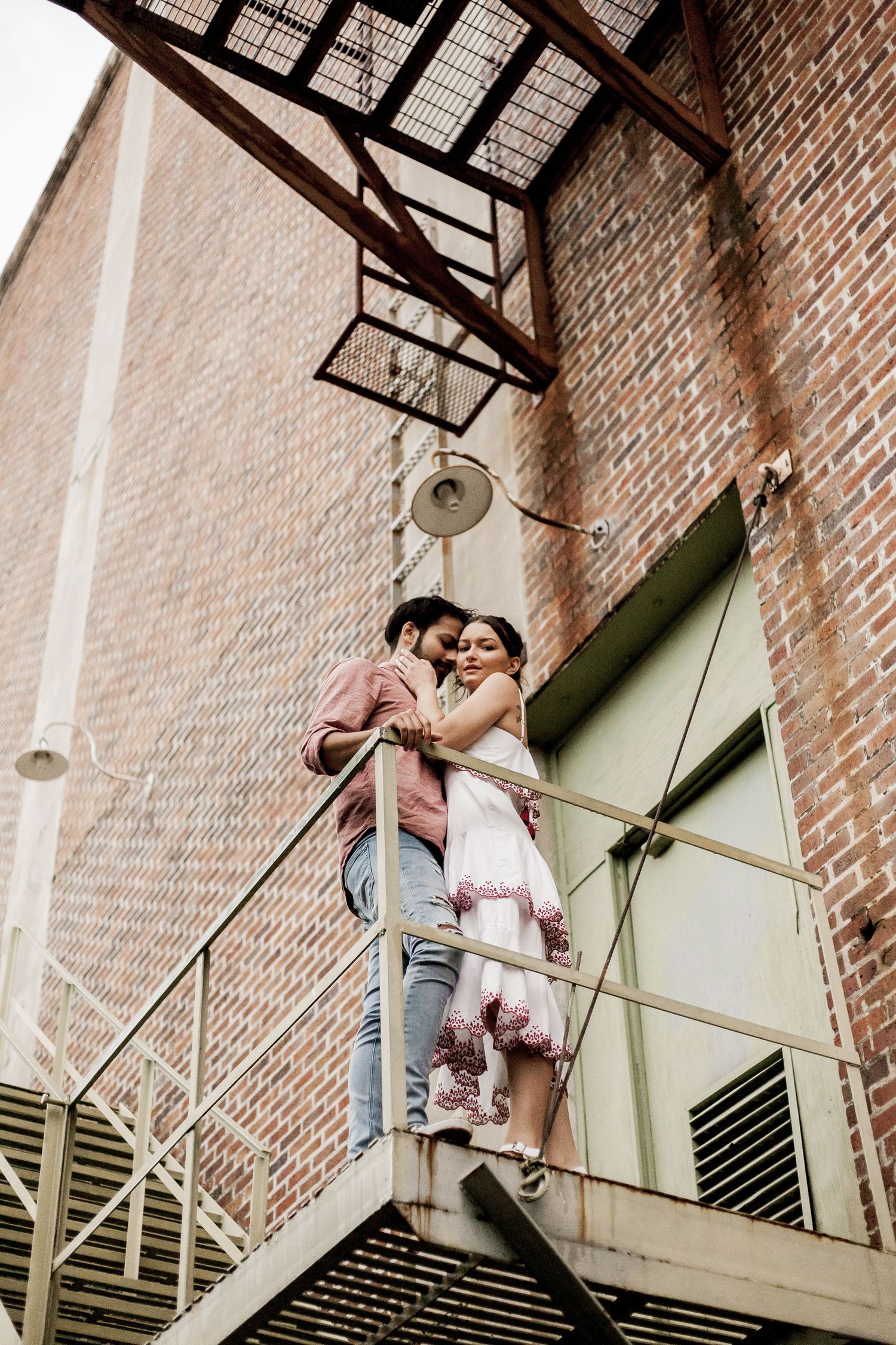 Colorado couples photographer documenting authentic engagement and lifestyle moments in natural outdoor scenery.