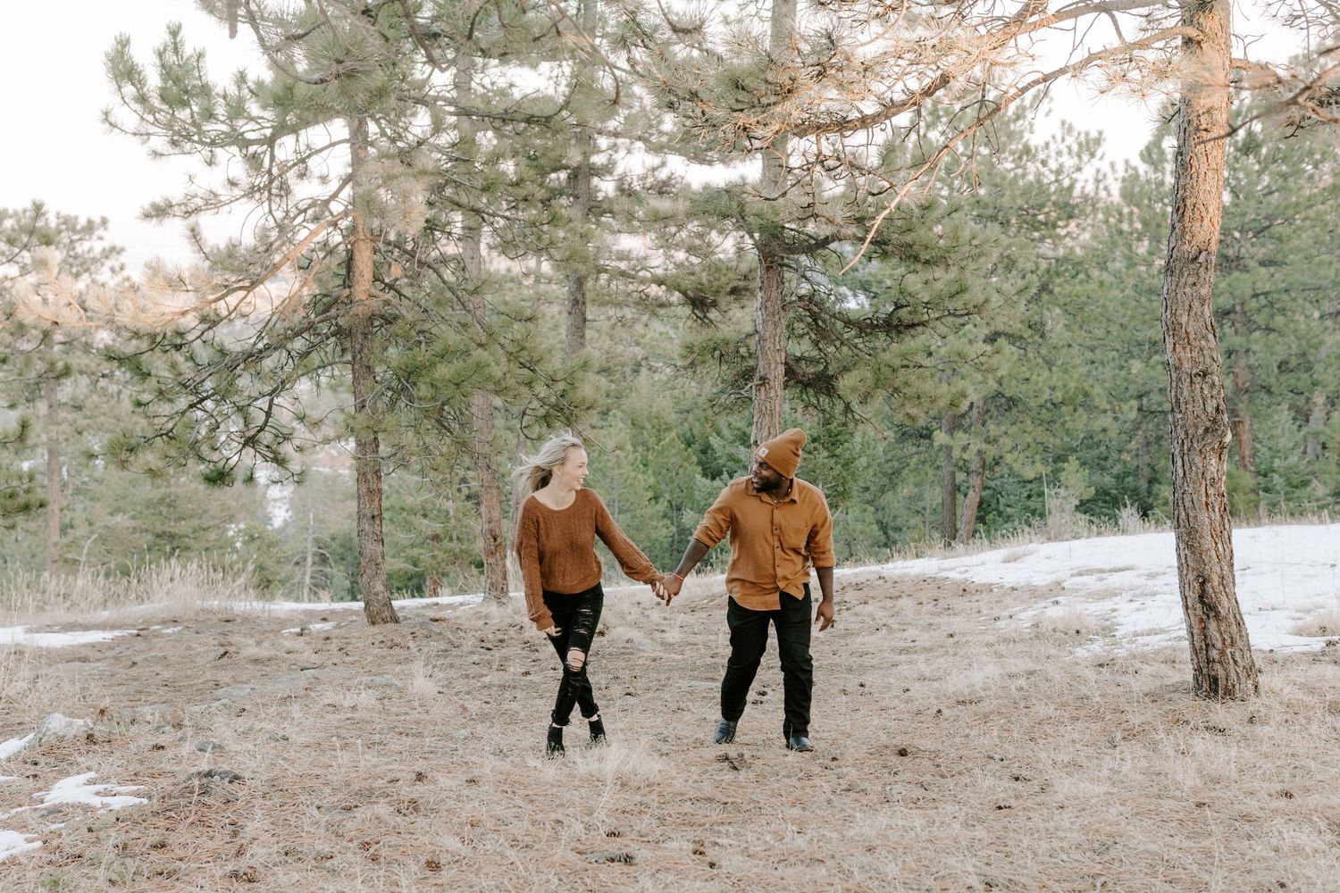 Colorado couples photographer documenting authentic engagement and lifestyle moments in natural outdoor scenery.