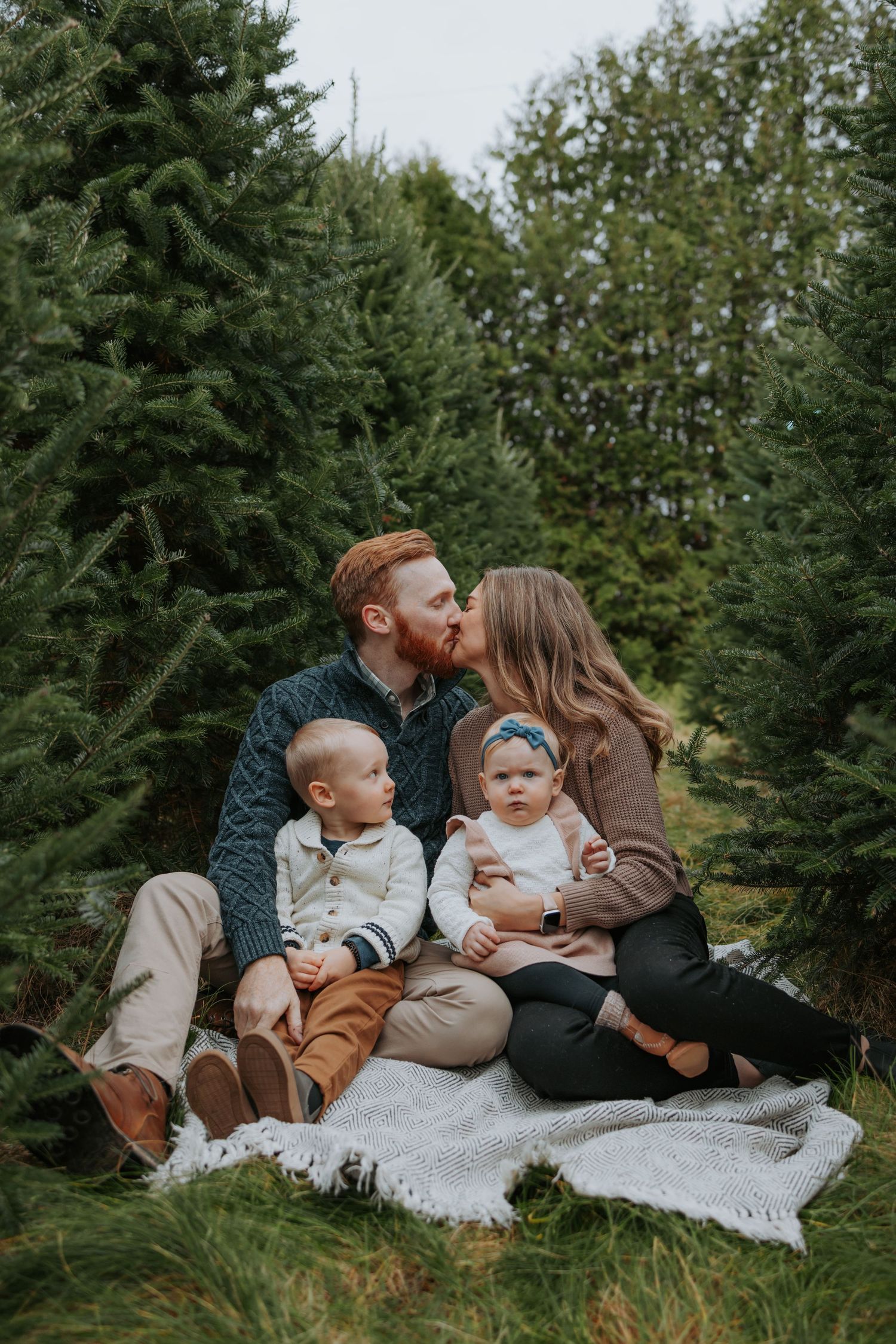 Burlington Portrait & Wedding Photographer. Merry Farms, Dundas, Ontario