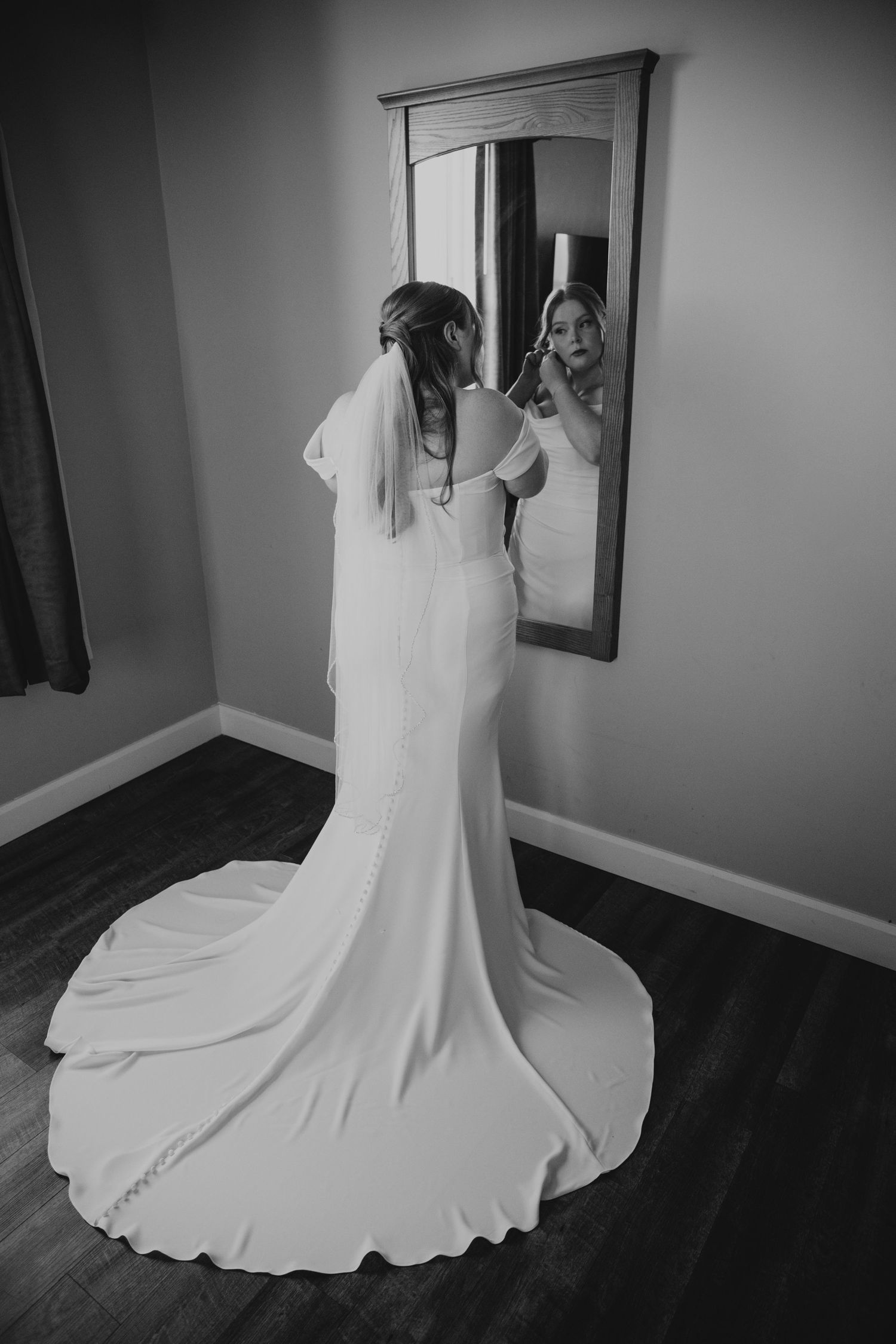 Burlington Portrait & Wedding Photographer. Ottawa Portrait & wedding Photographer