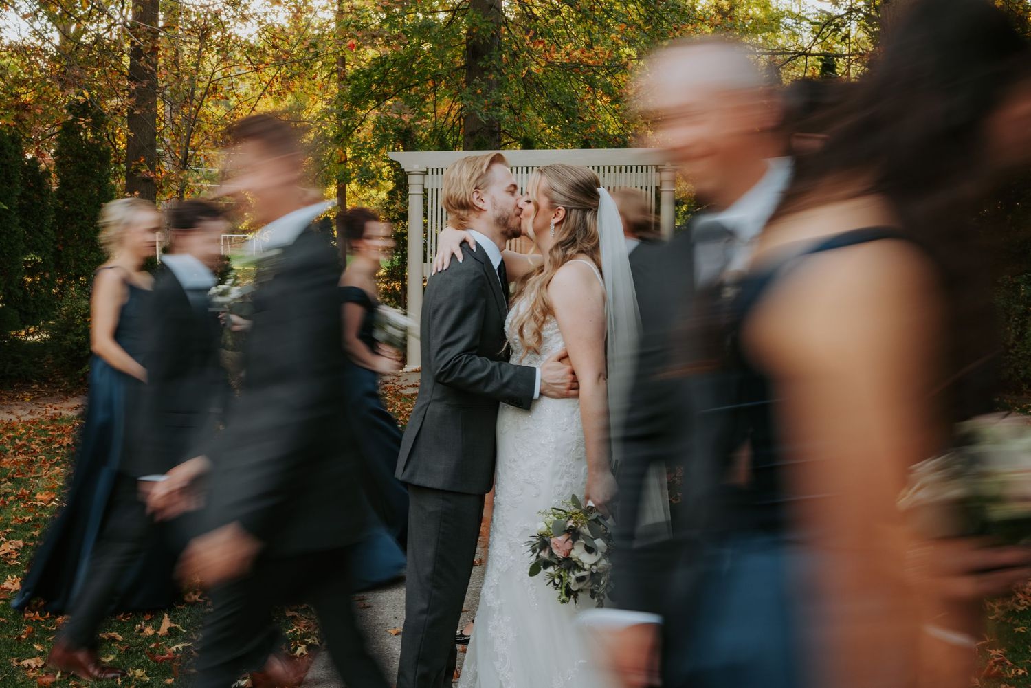 Burlington Portrait & Wedding Photographer. Ottawa Portrait & wedding Photographer