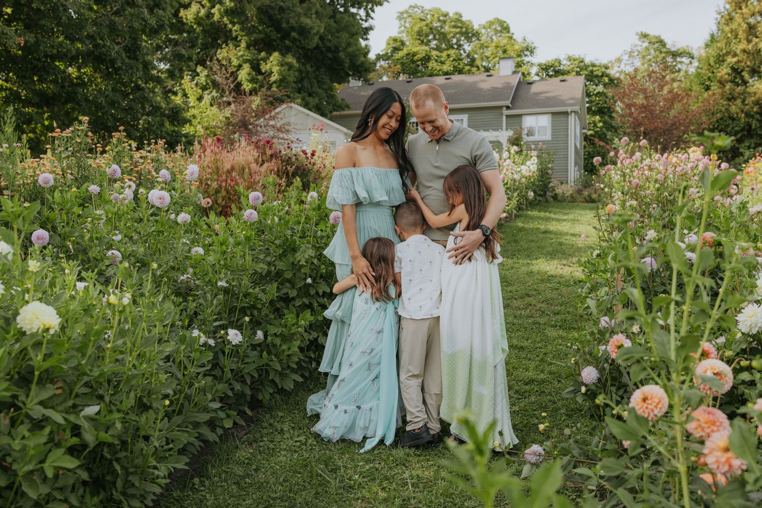 Burlington Portrait & Wedding Photographer. All Who Wonder Flower Farm, Dundas, Ontario